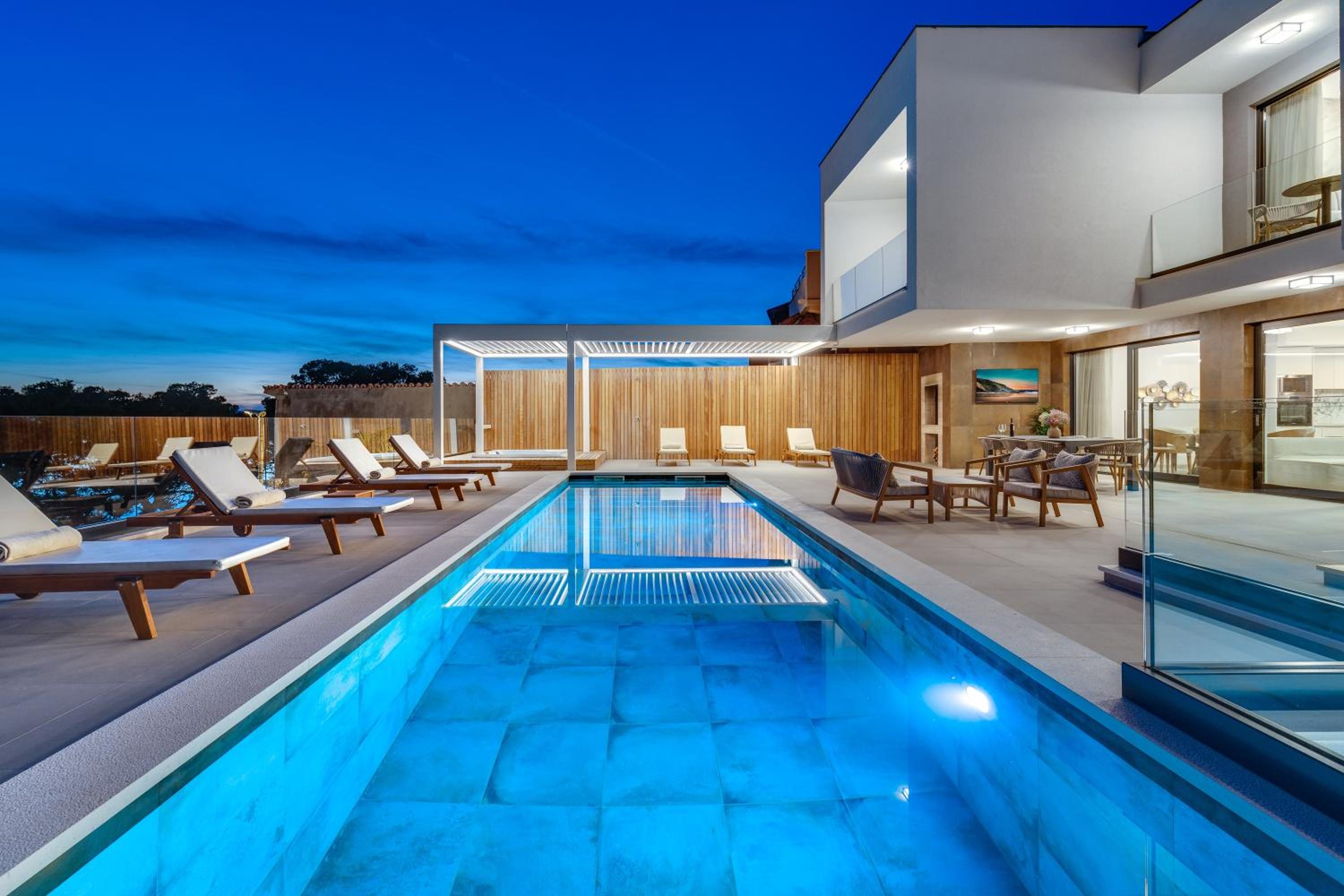 Villa photo 3