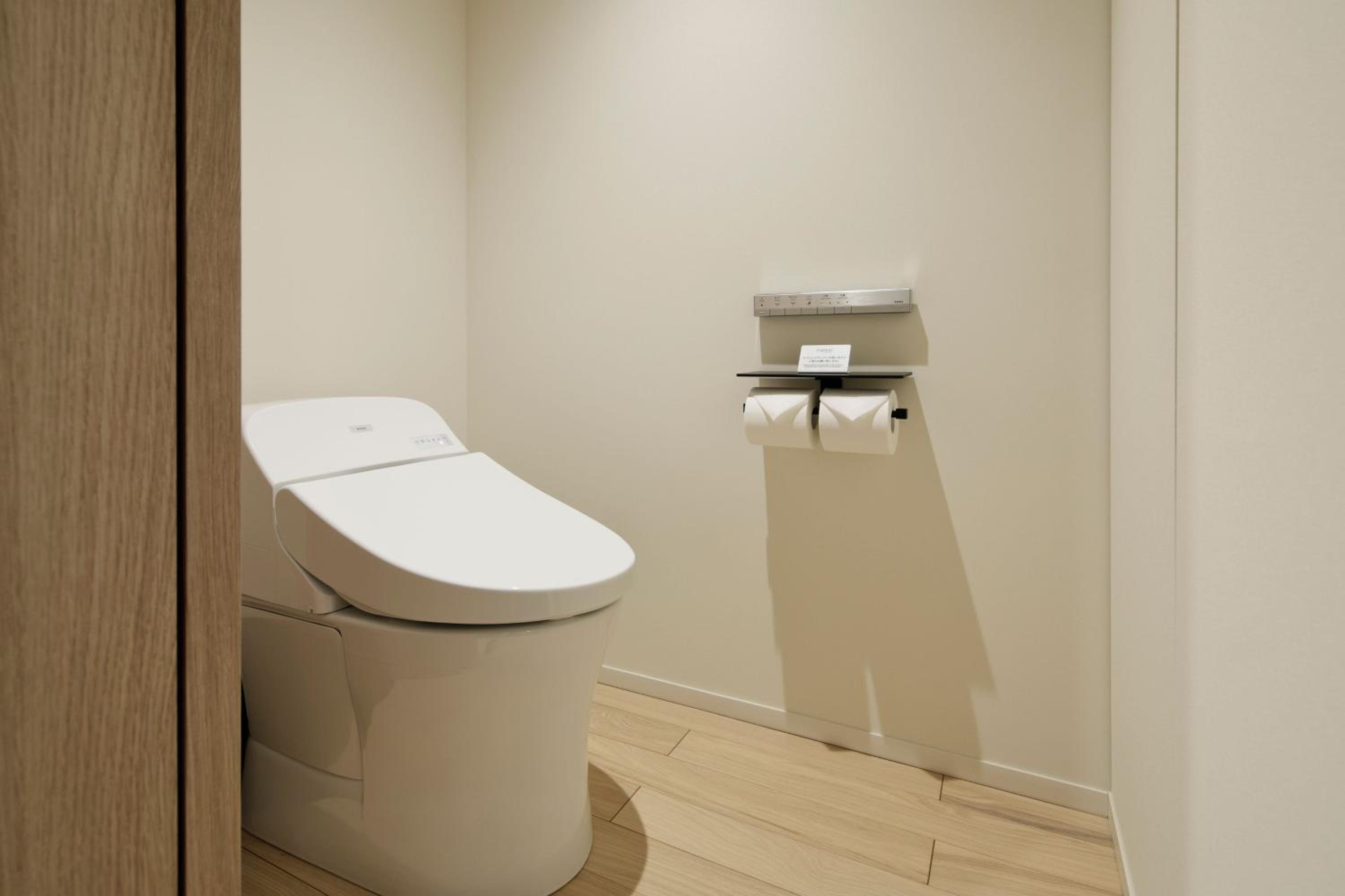 Standard Guest Room with 2 Twin/Single Bed(s) - Photo 7