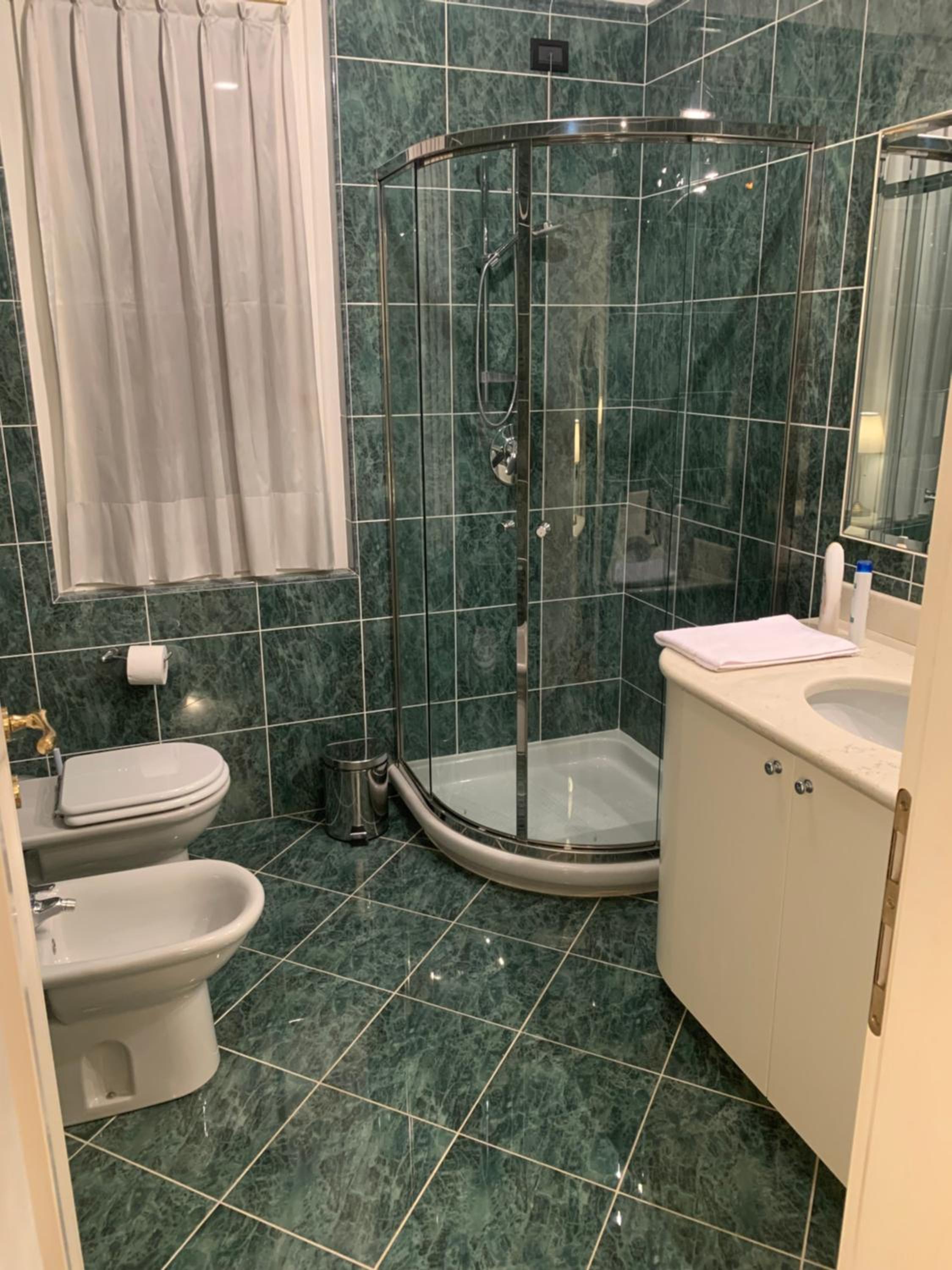 Deluxe Twin Room photo 2