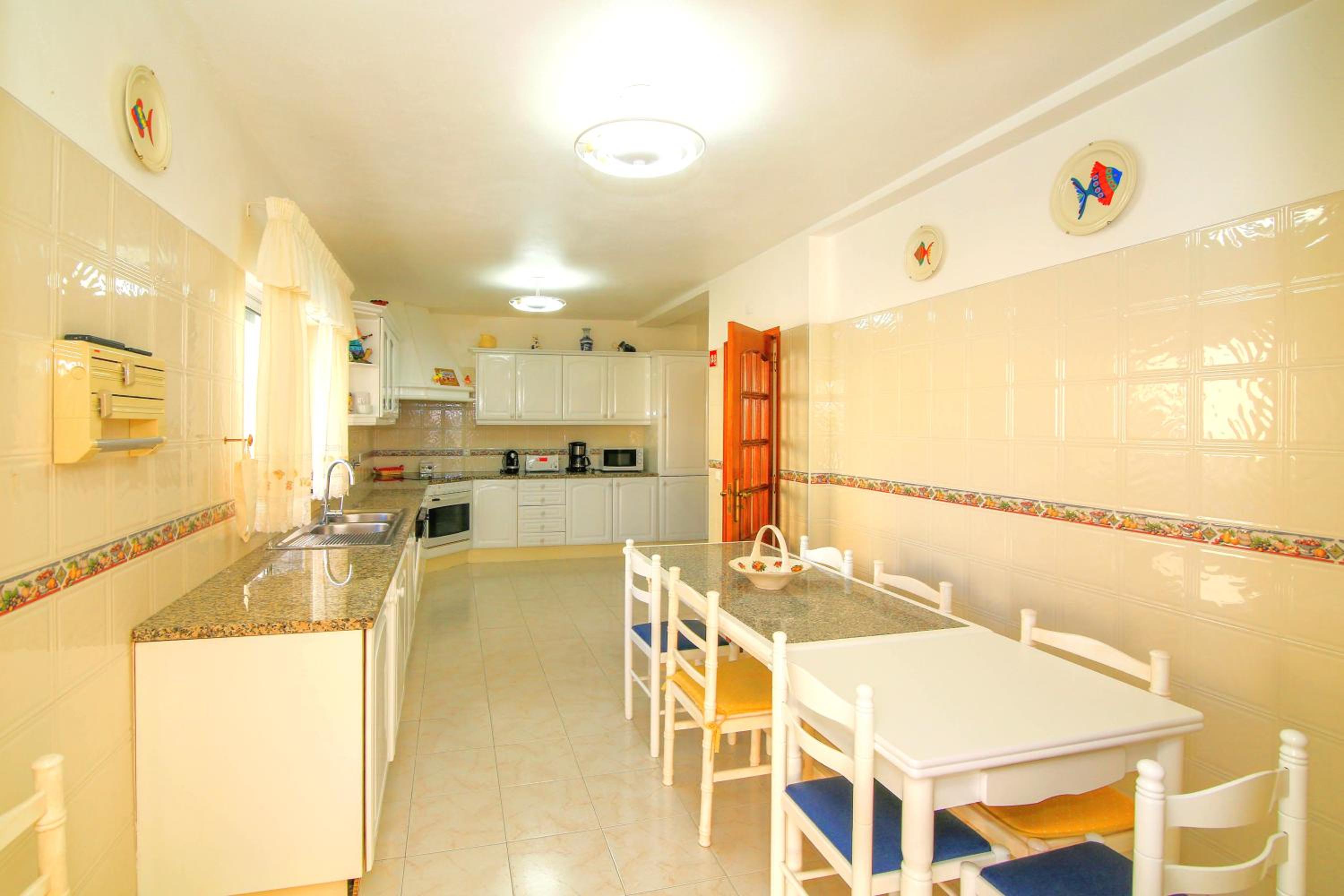 Villa photo 3