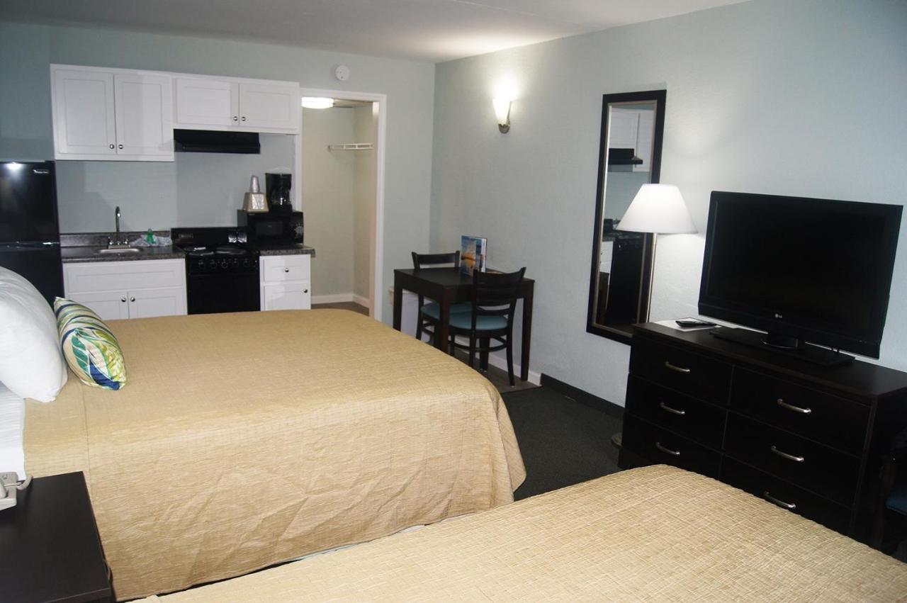 Non-Oceanfront Double Queen with Kitchen photo 1