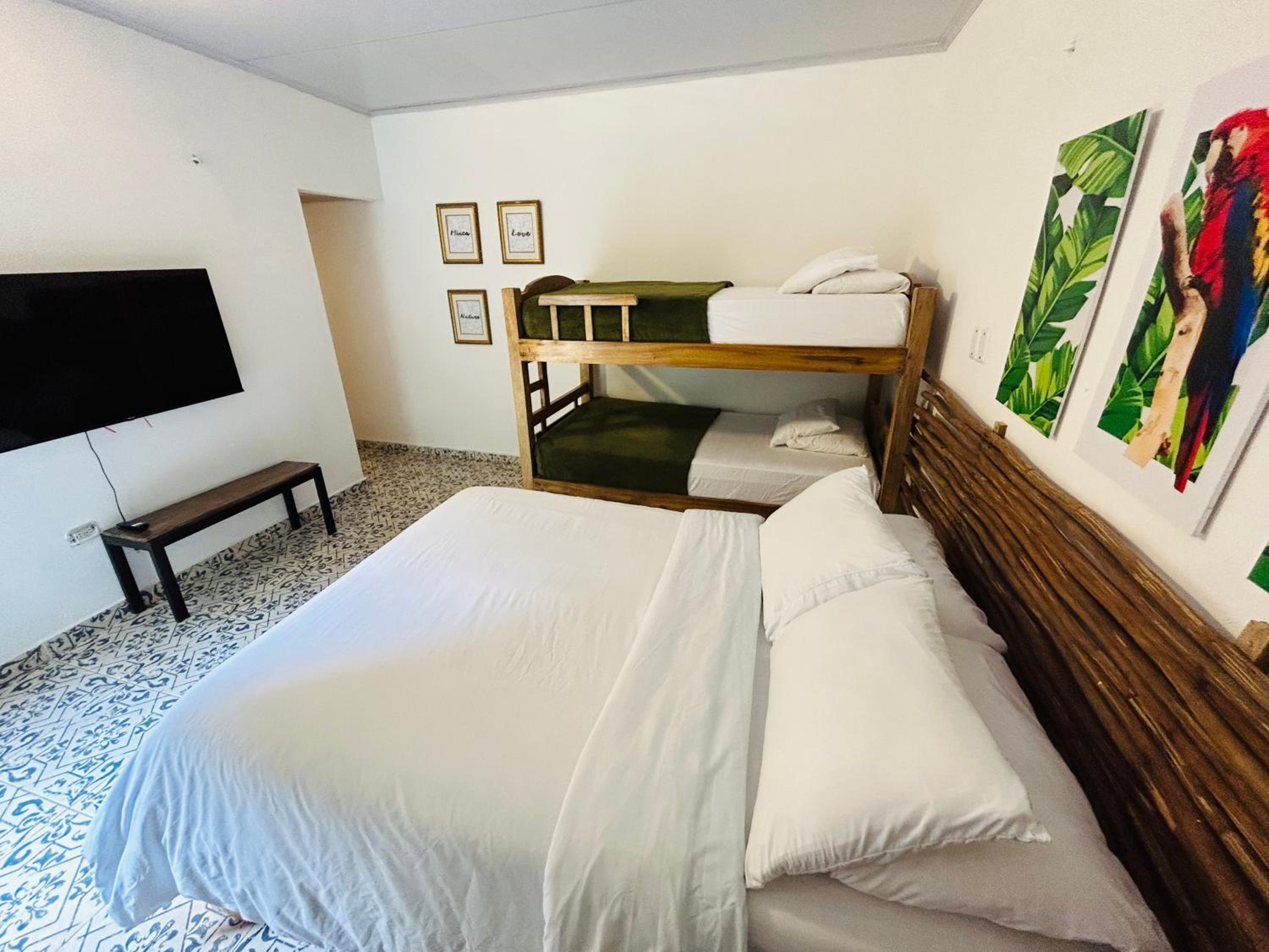 Double Room with Private Bathroom photo 2