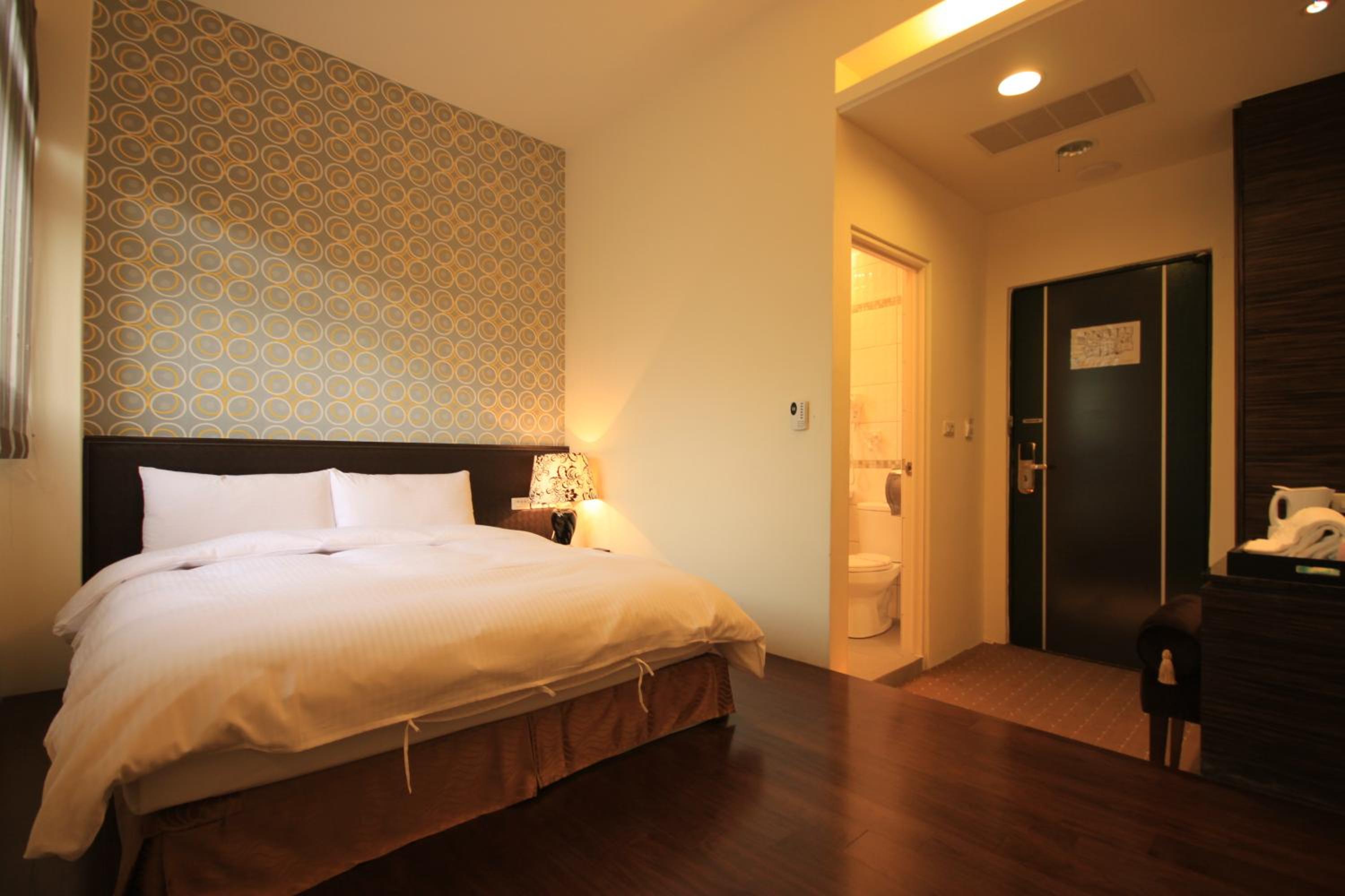 Standard Double Room photo 3