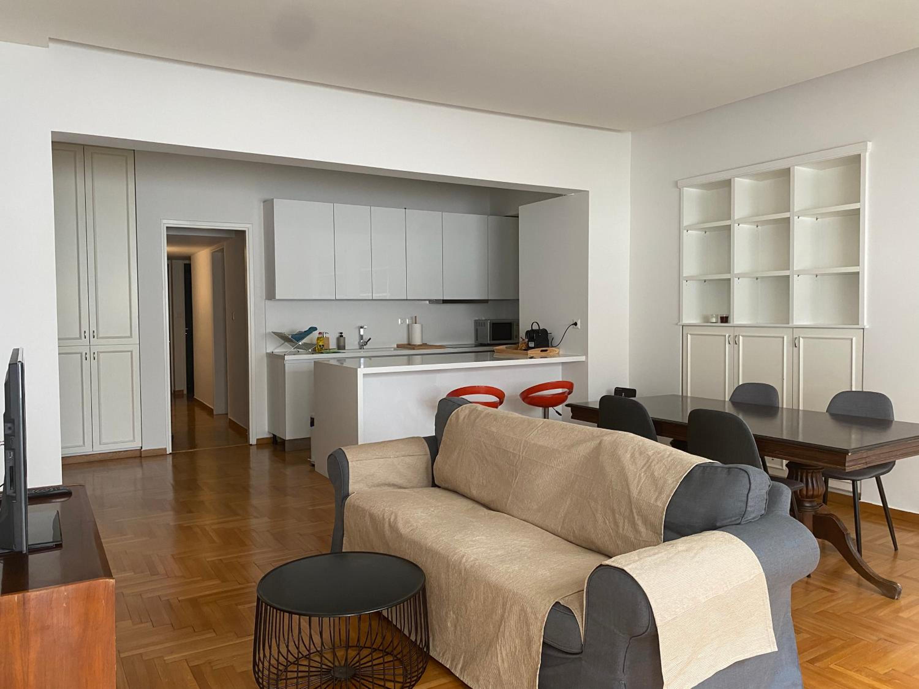 Three-Bedroom Apartment photo 1
