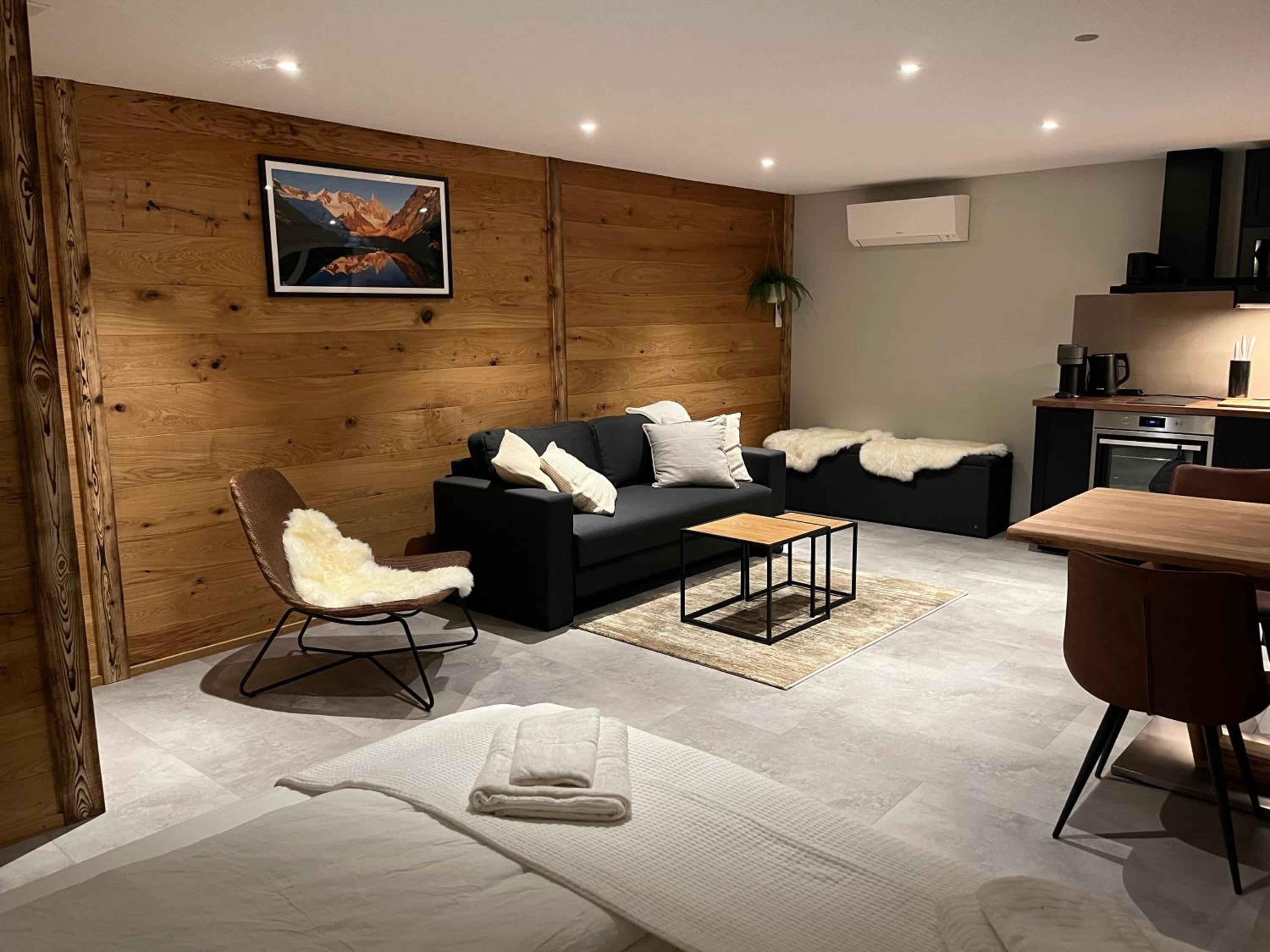 Studio Apartment photo 3