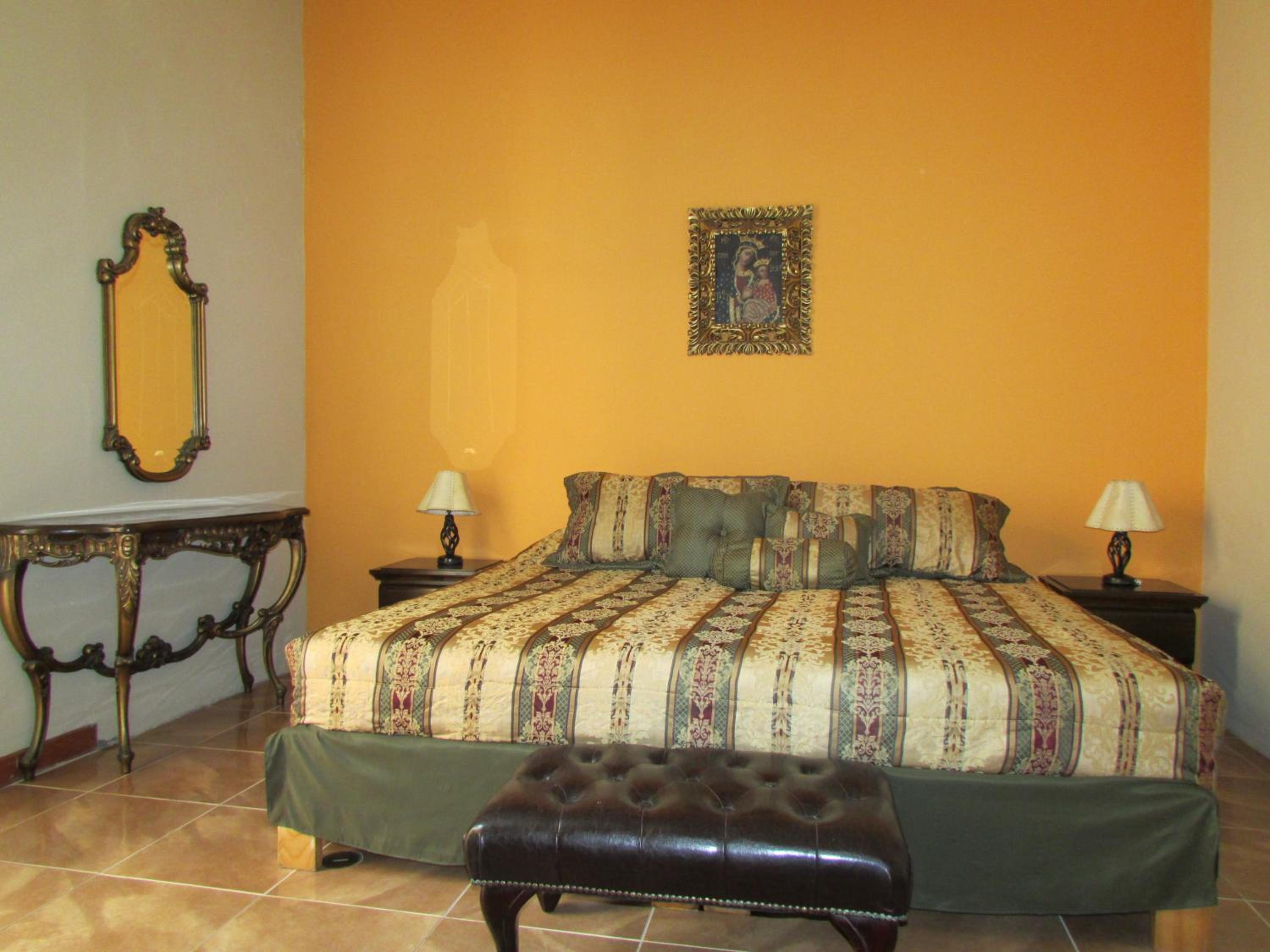 Double or Twin Room with Private Bathroom photo 2