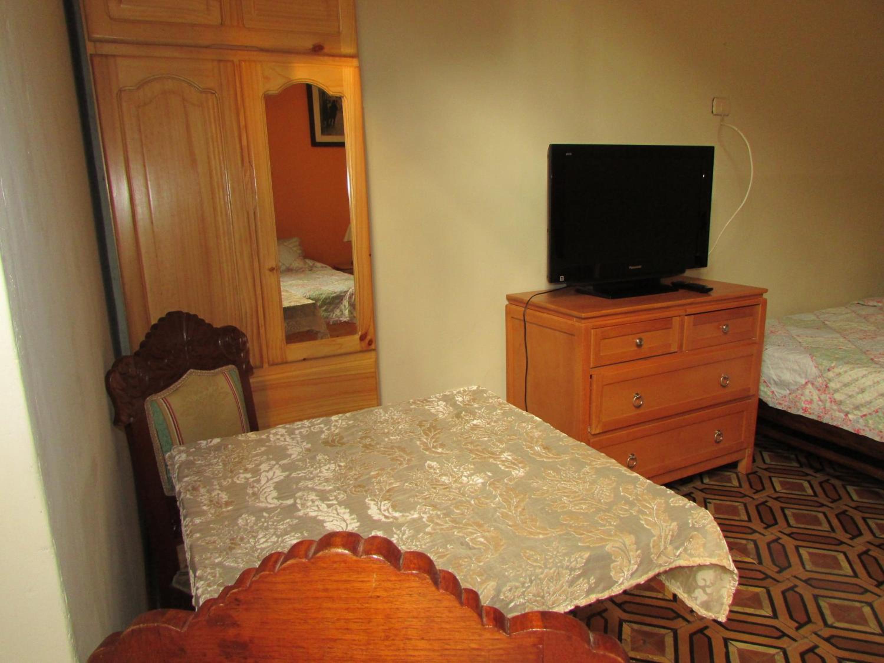 Triple Room with Private Bathroom photo 3