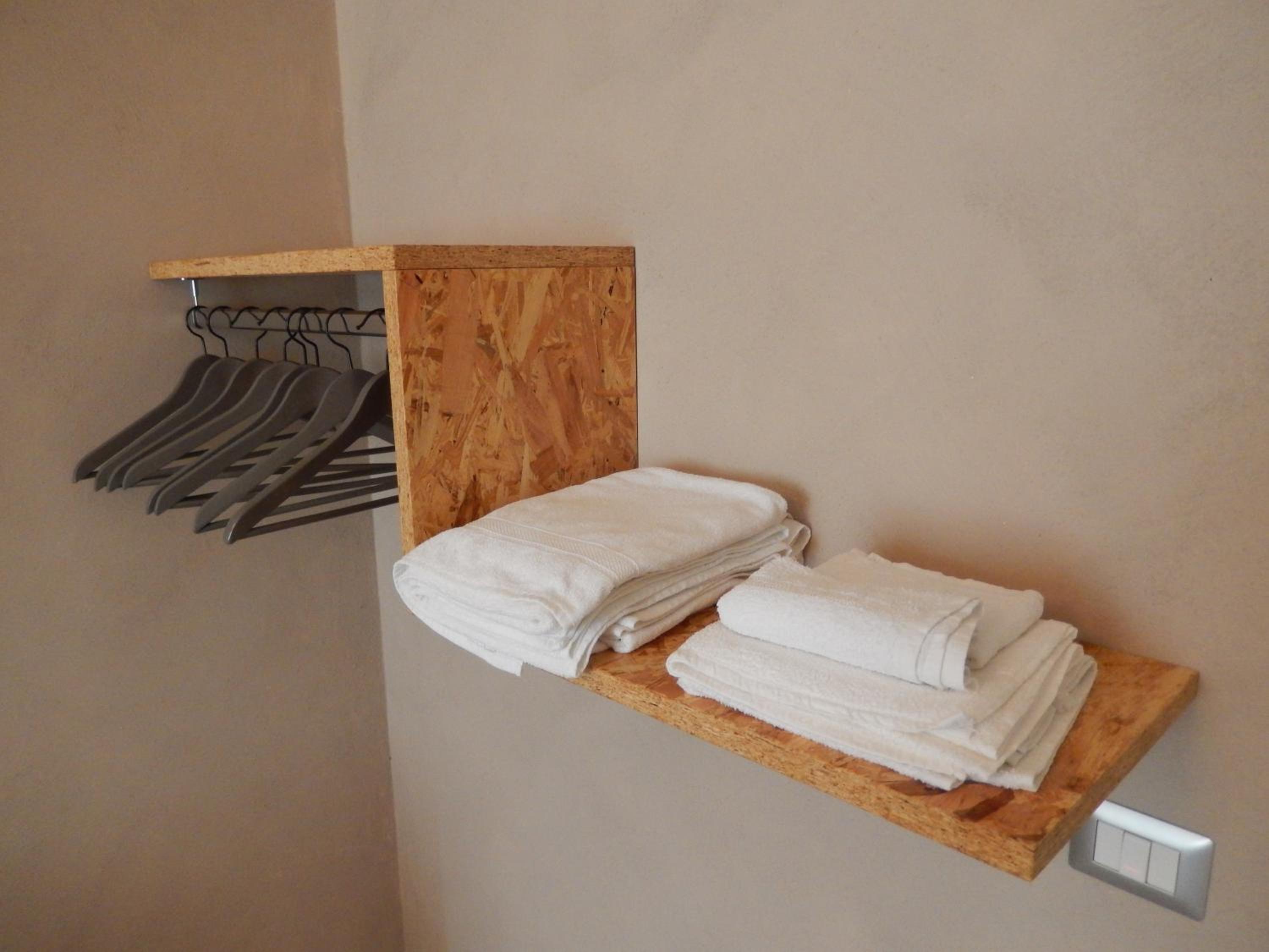 Queen Room with Sea View - Photo 12