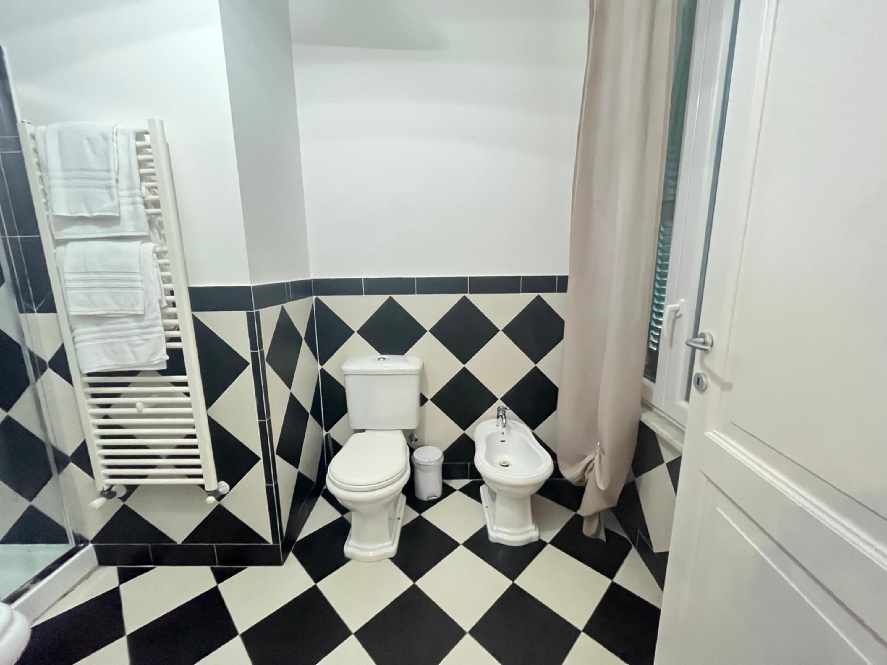 Deluxe Room (2 Adults + 1 Child) photo 3