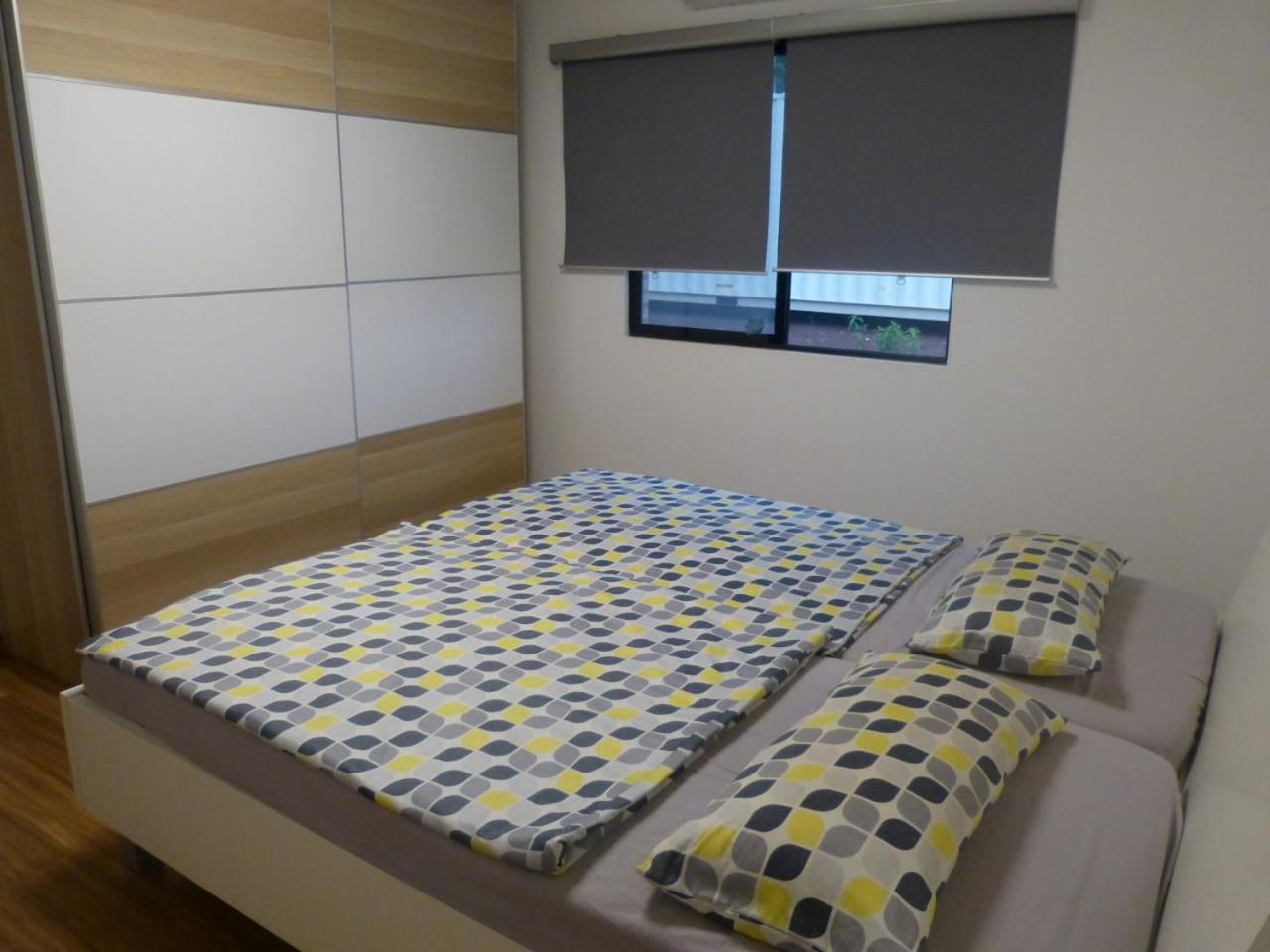 Three-Bedroom House photo 3