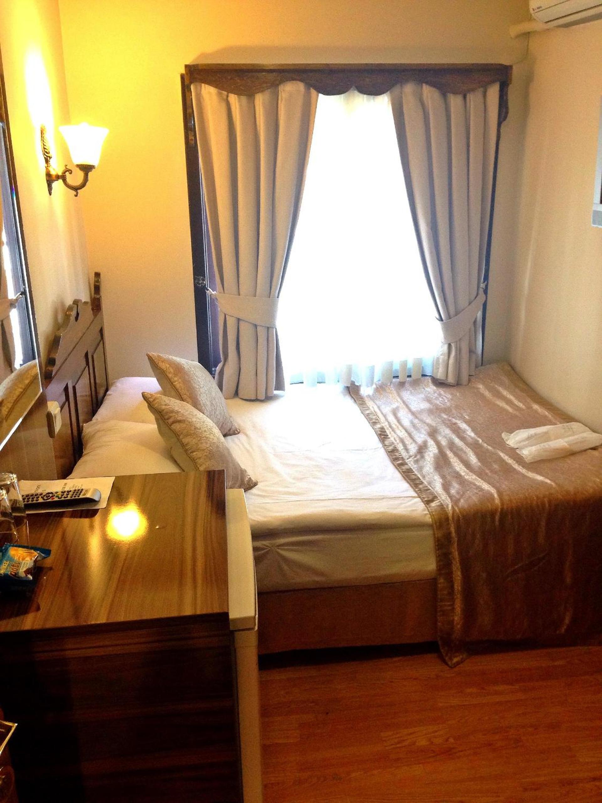 Economy Double Room photo 3