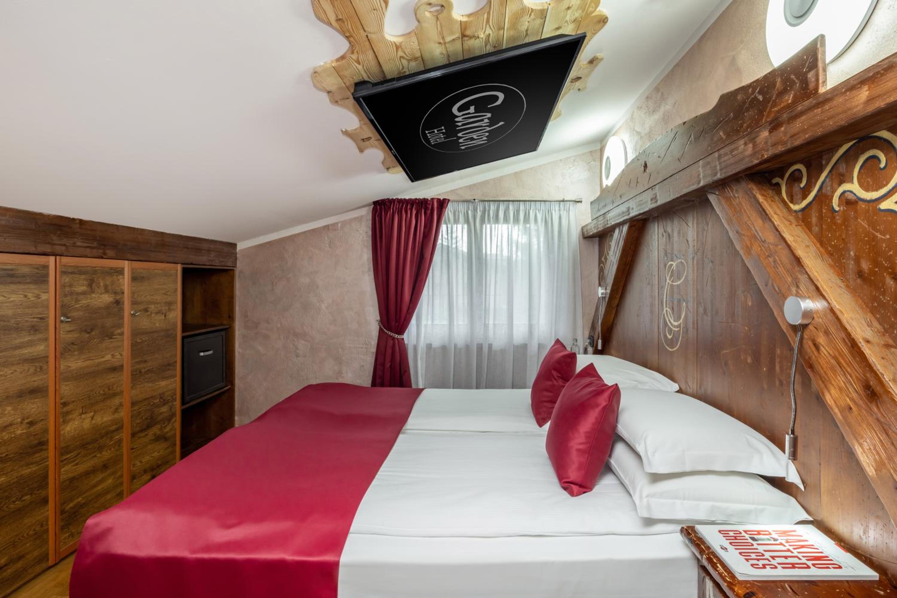Small Double Room - Photo 4
