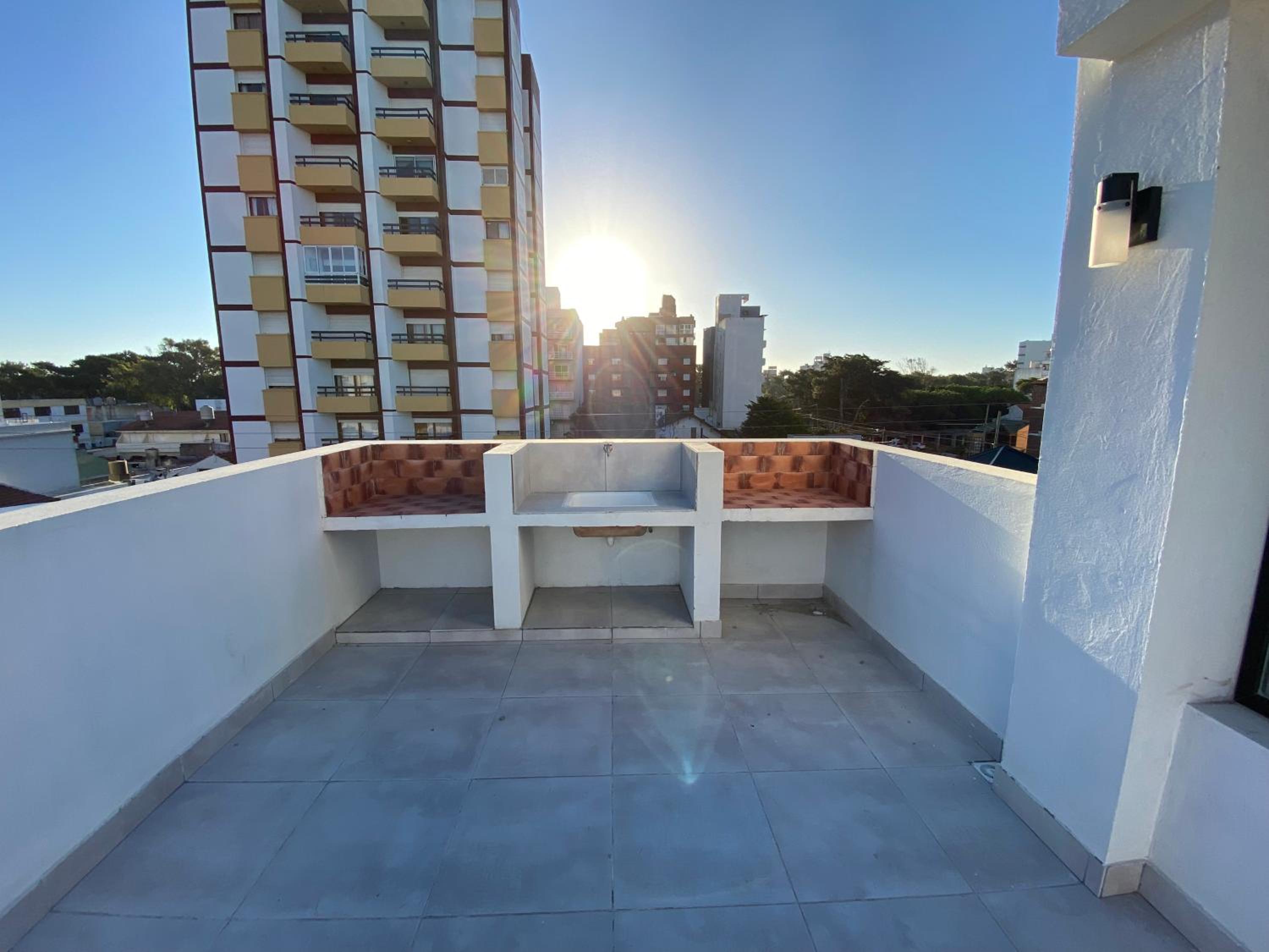 Apartment with Balcony photo 3