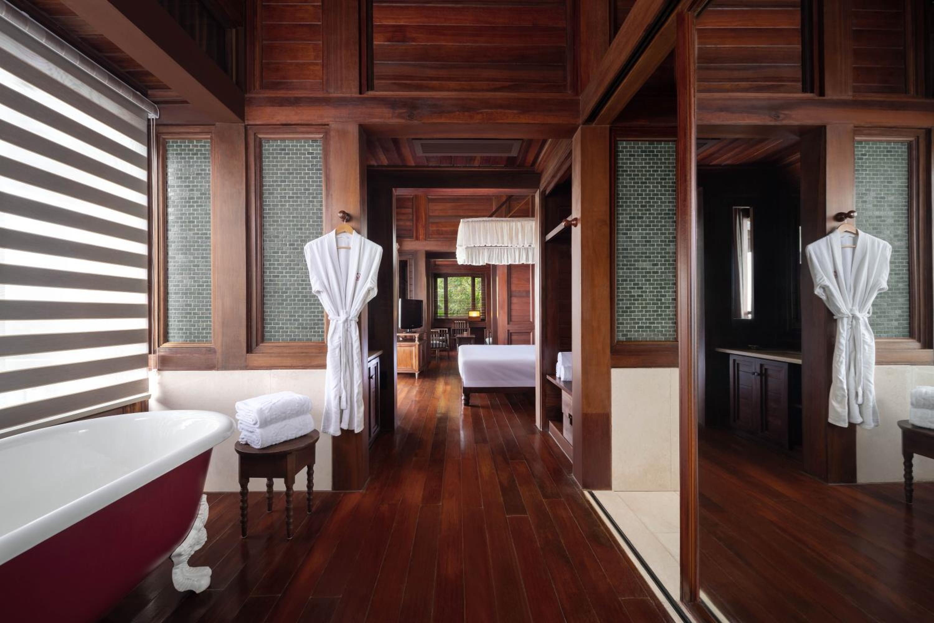 Egret Infinity Pool Suite Villa