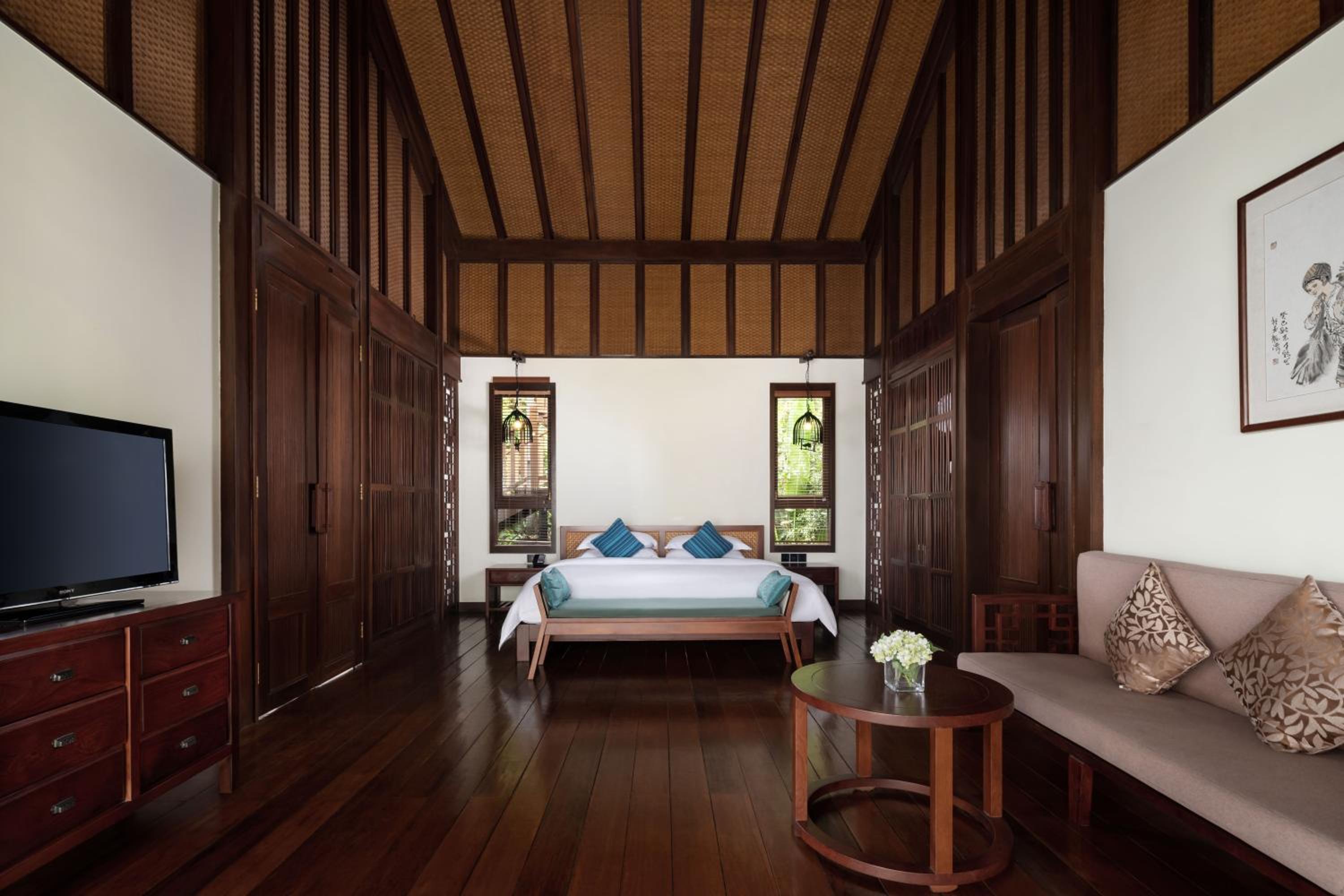 Two-Bedroom One-Living-Room Full Sea View Villa with Infinity Pool – Cloud Peak Crane Family Villa