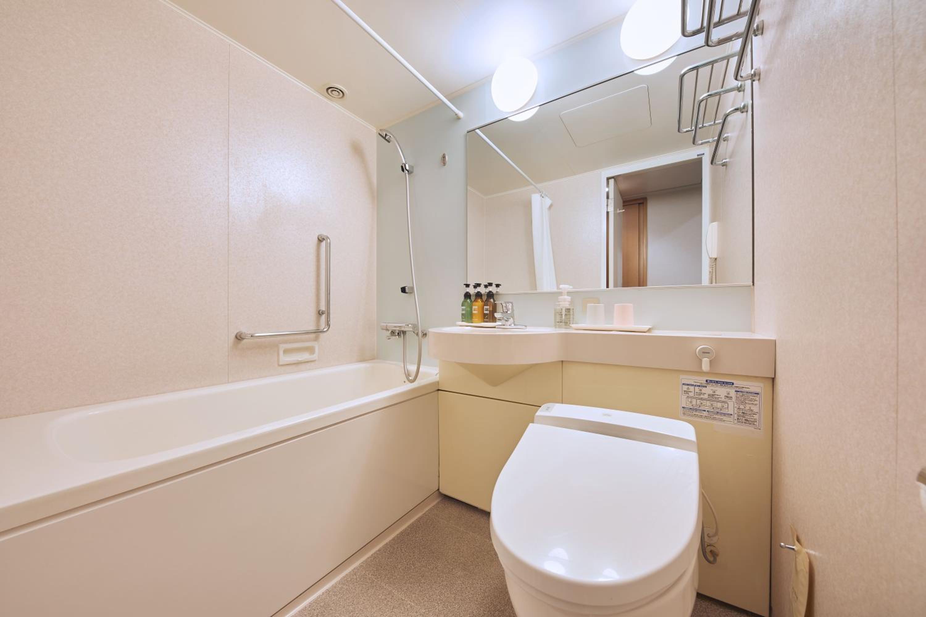 Compact Twin Room - Main Building Standard Floor - Non-Smoking - Photo 5
