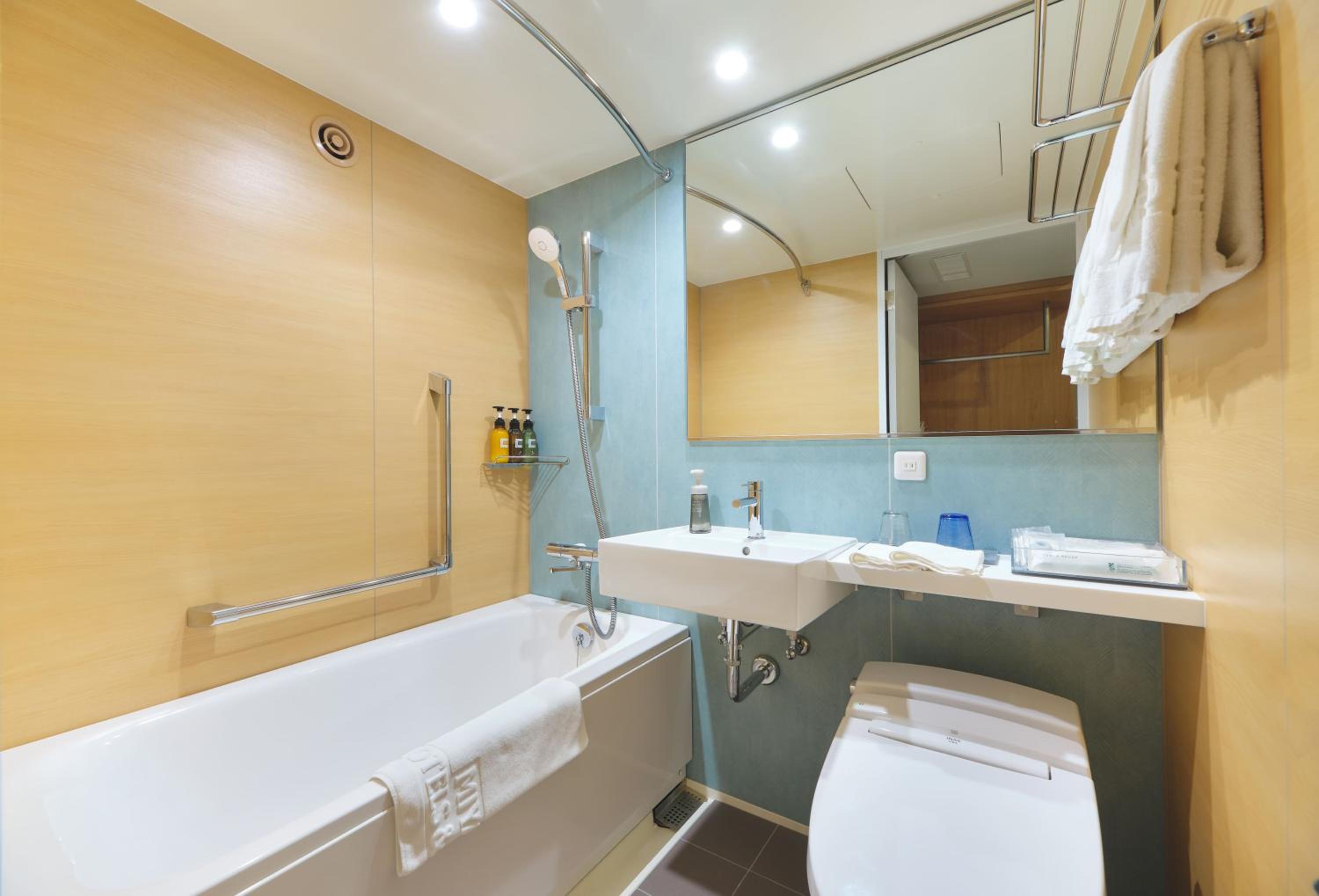Moderate Double Room - Main Building Premium Floor - Non-Smoking - Photo 2