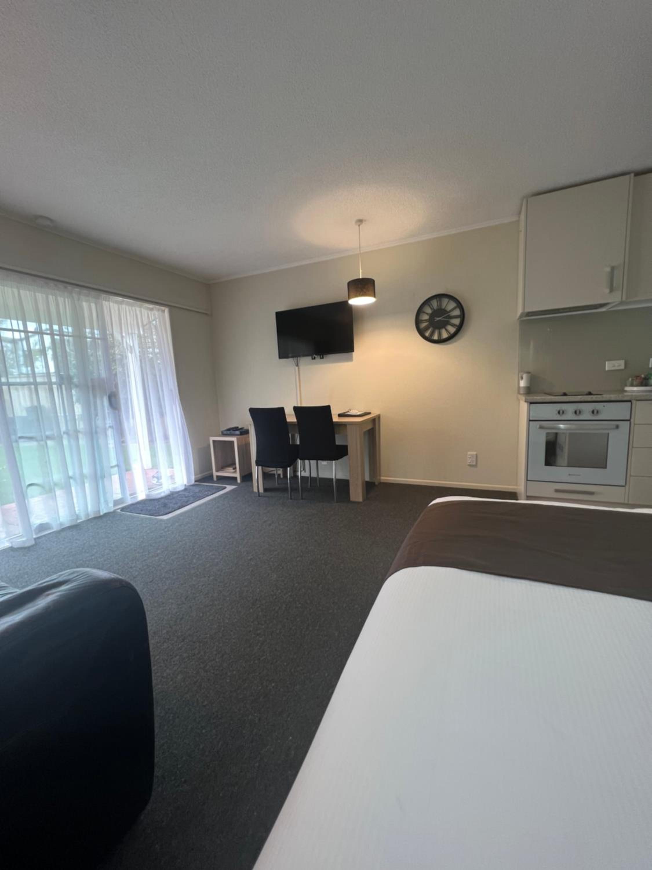 One-Bedroom Apartment - Photo 1