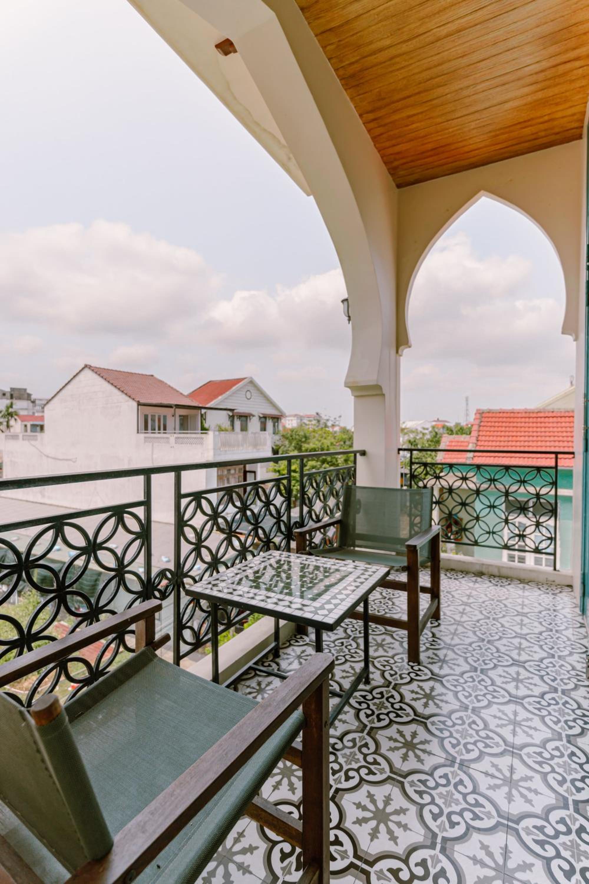 Studio with Balcony - Photo 17