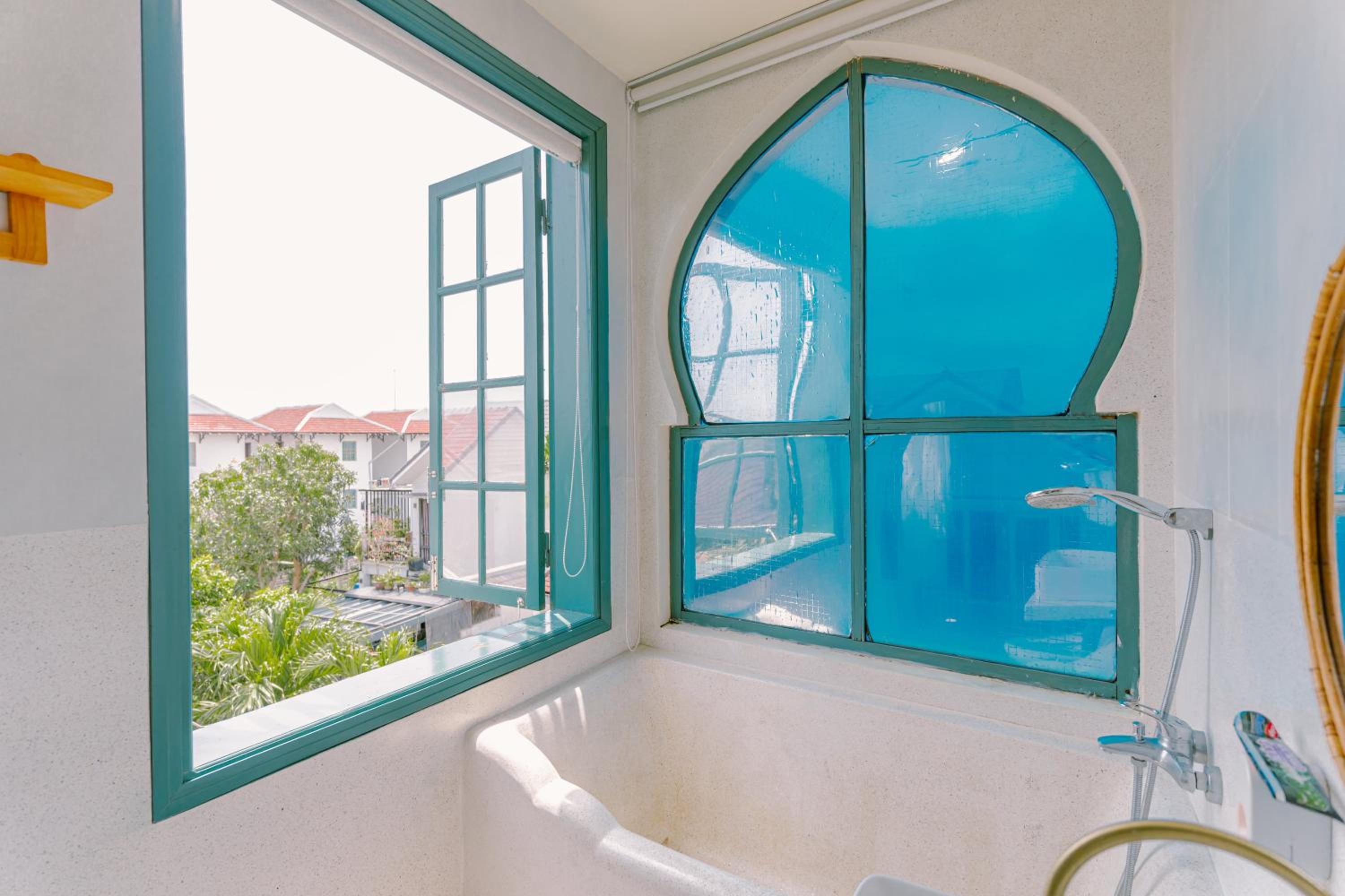 Studio with Balcony - Photo 28