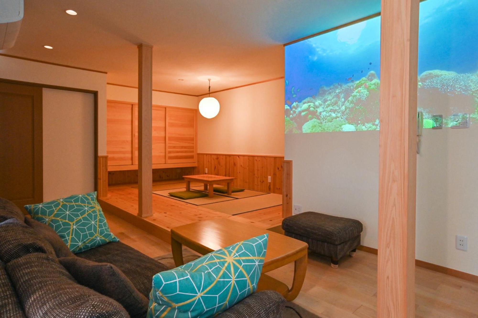 Quadruple Room with Private Bathroom photo 2