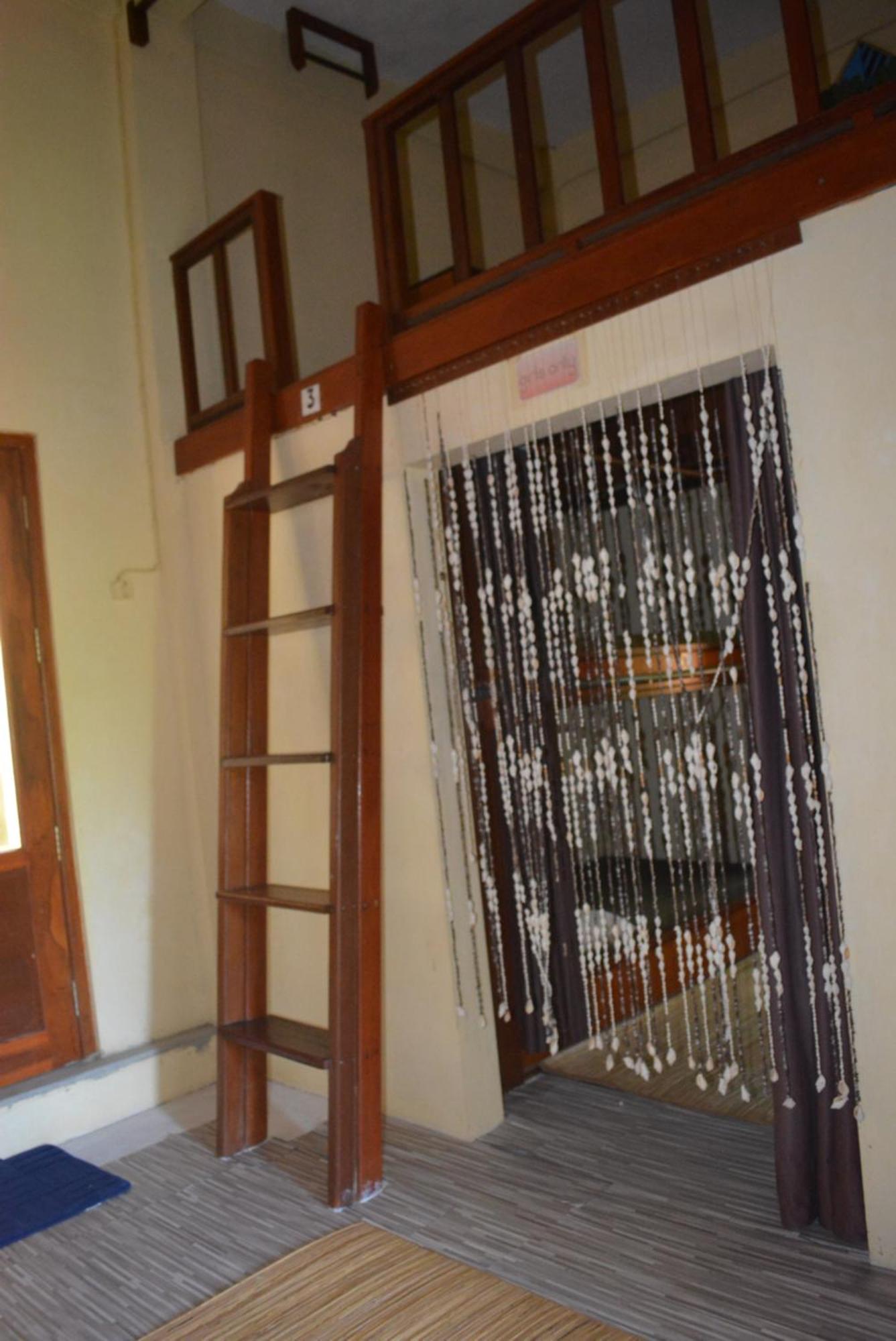 Bed in 4-Bed Female Dormitory Room photo 1