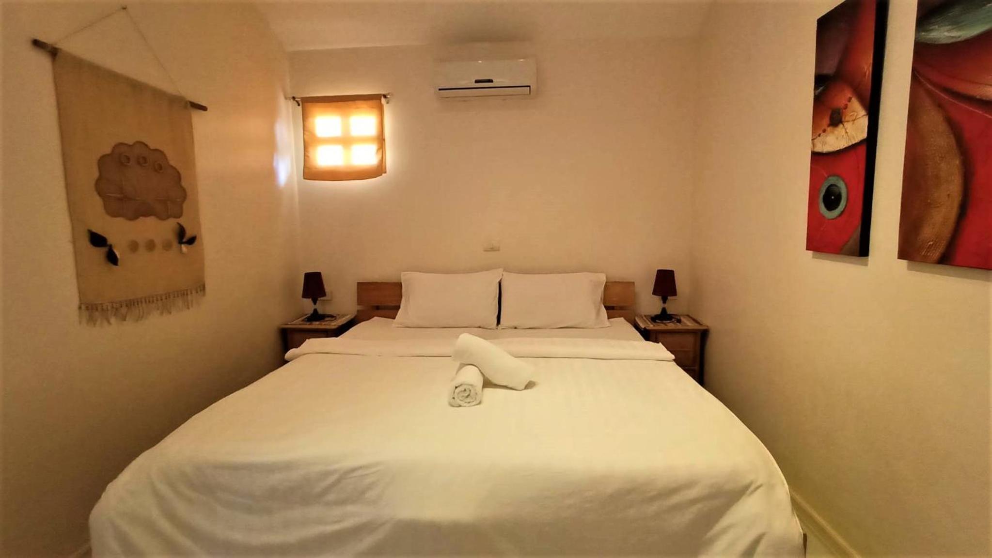 Standard Twin Room - Photo 1