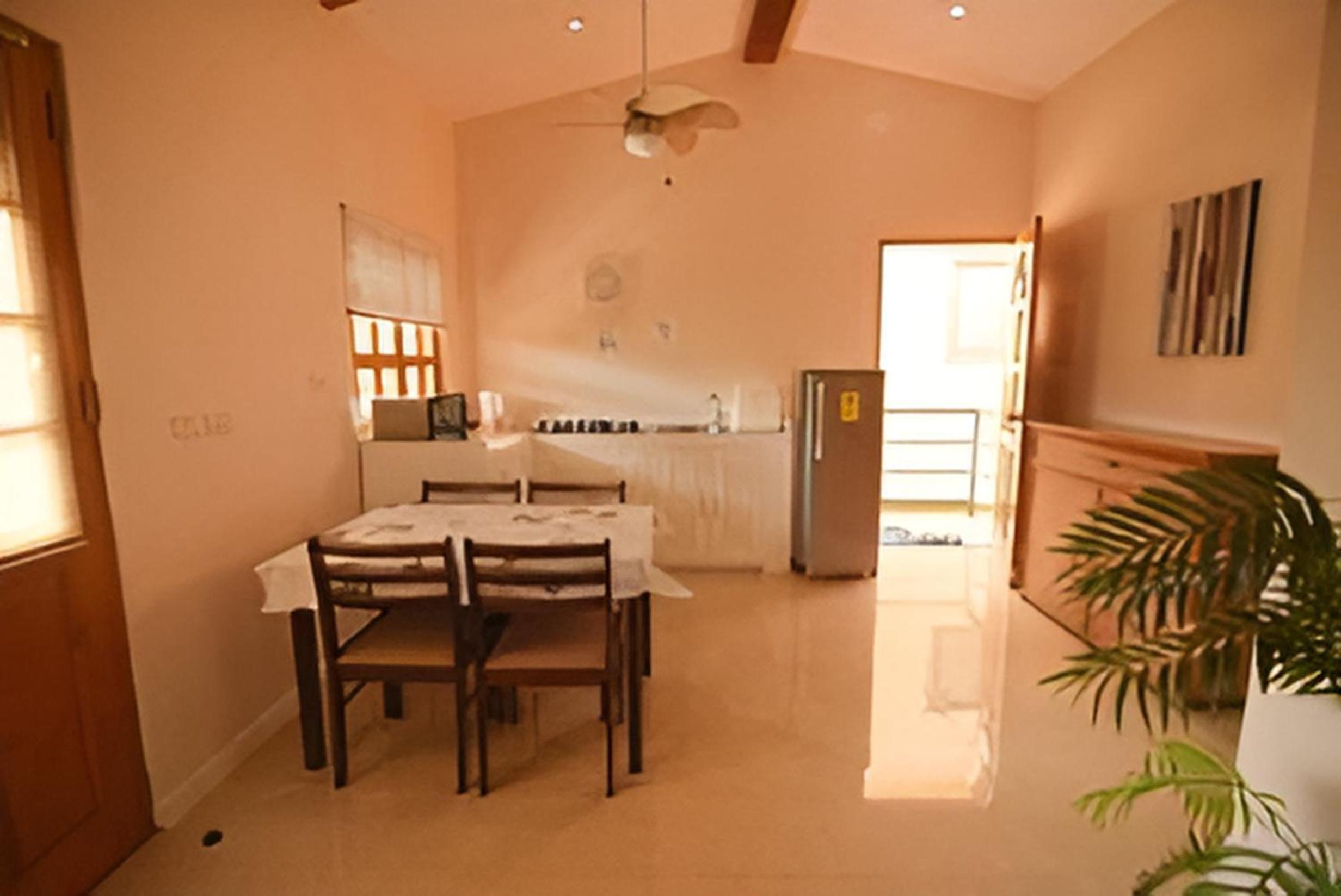 One-Bedroom Apartment - Photo 2