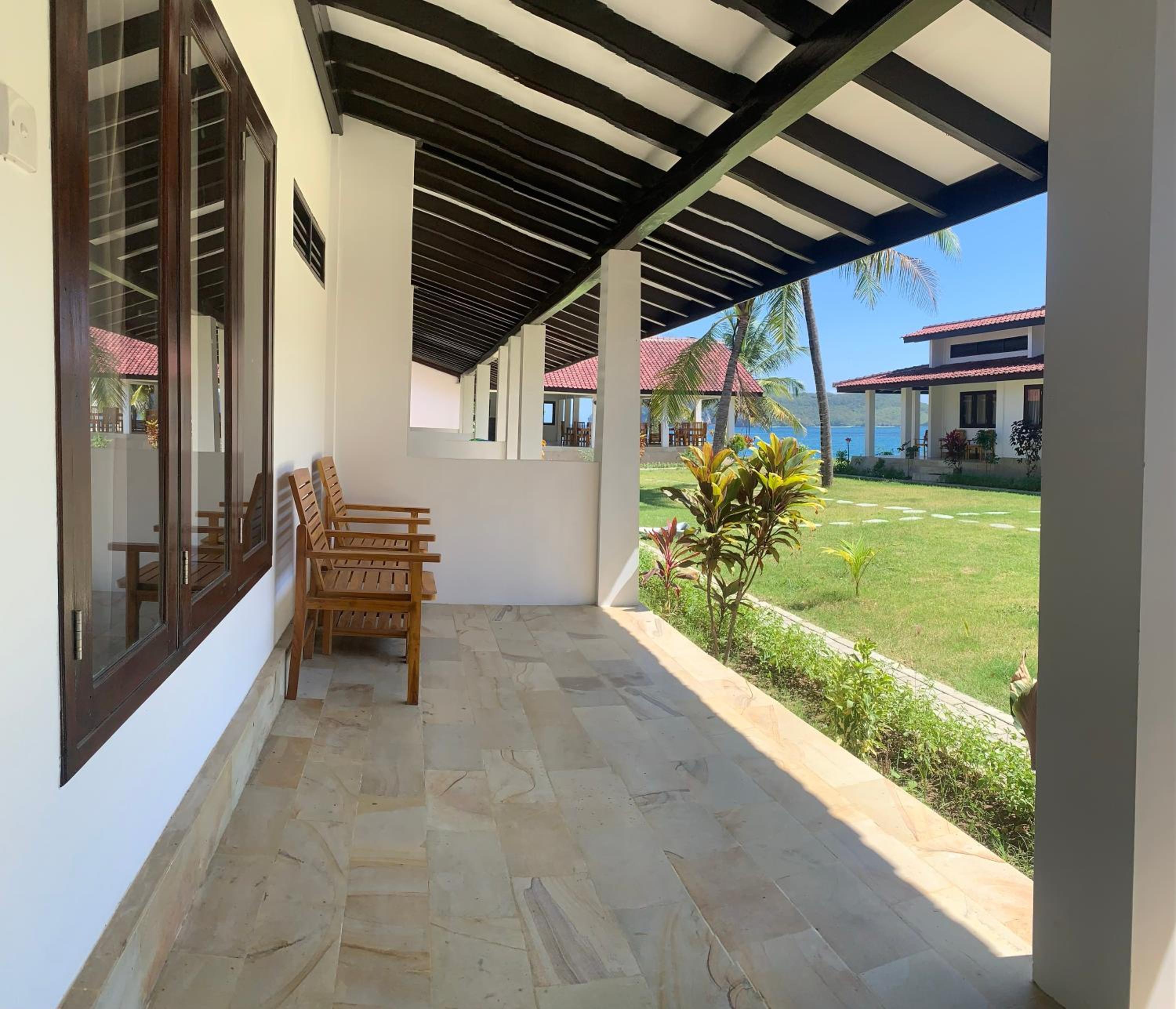 Double Room with Balcony and Sea View - Photo 2