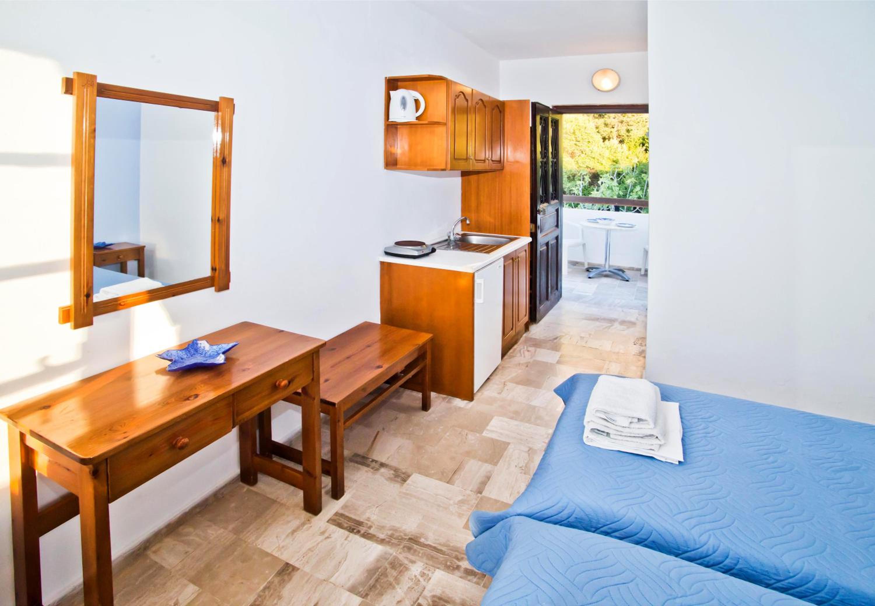 Studio with Sea View - Photo 23