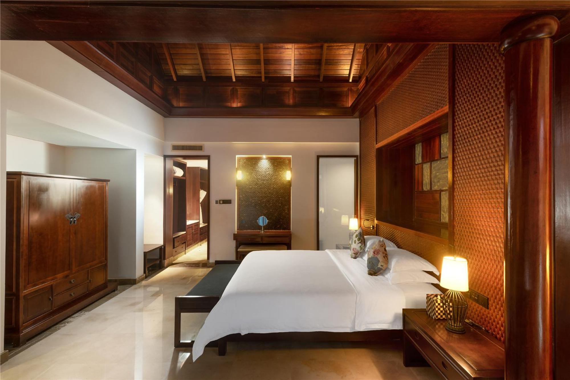 Triple Room with Pool View