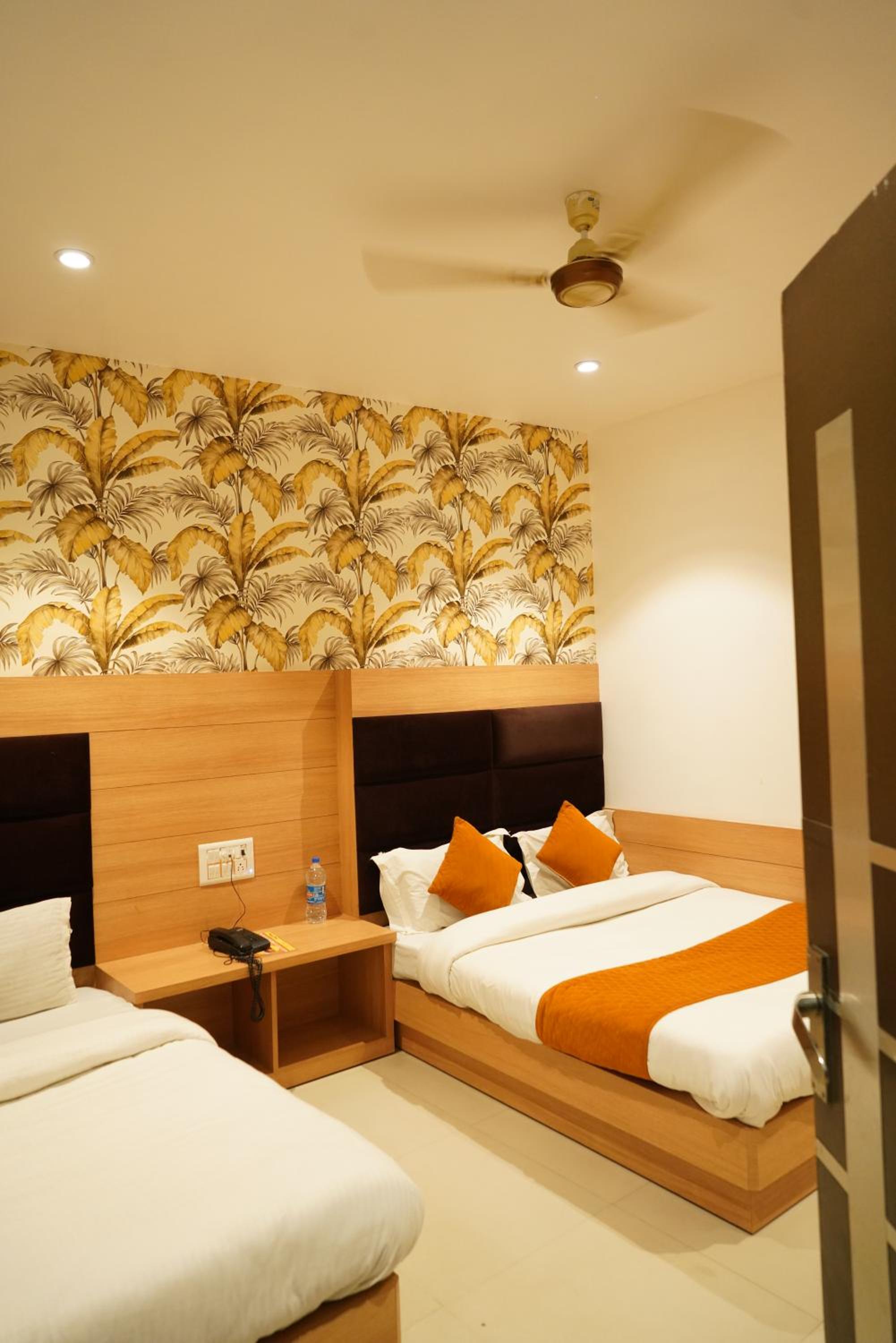 Deluxe Triple Room - Photo 22