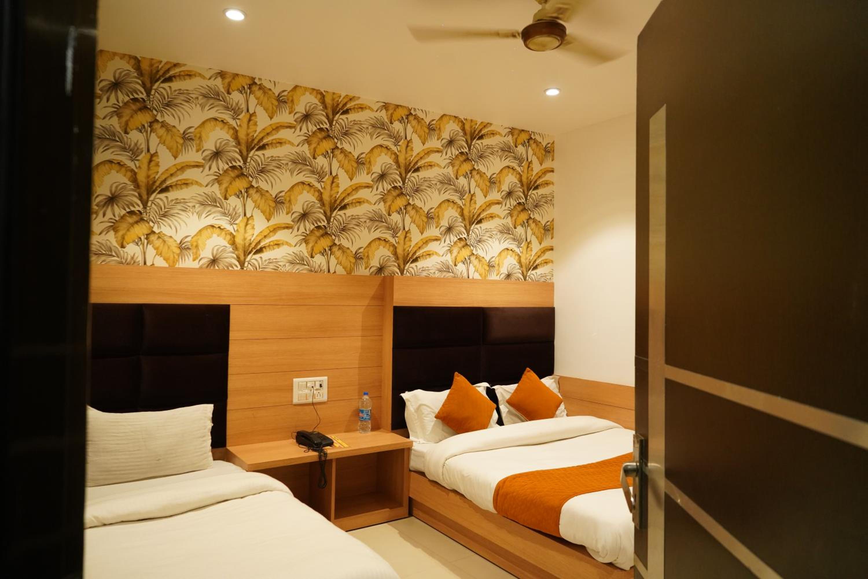 Deluxe Triple Room - Photo 18