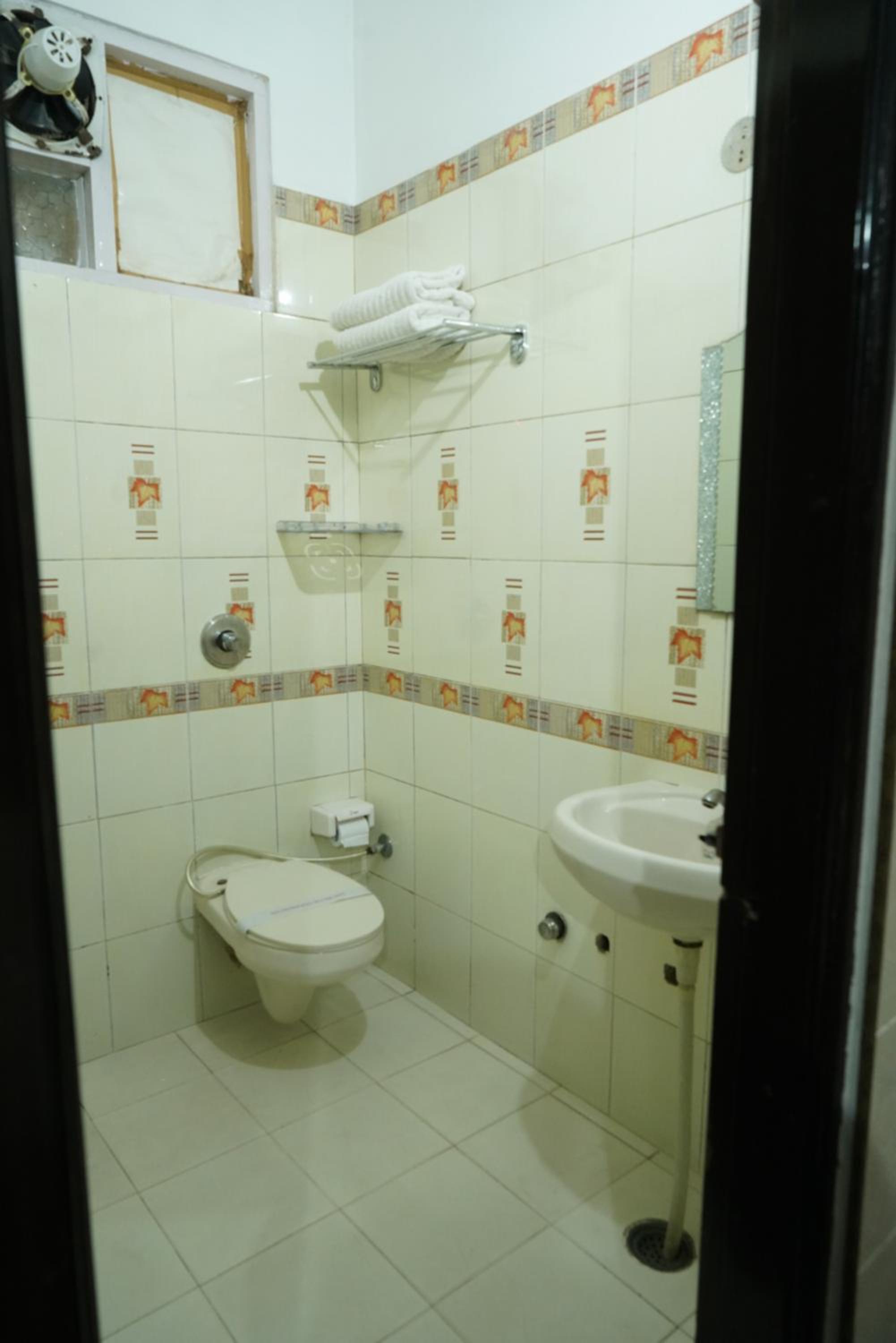 Deluxe King Room - Photo 20