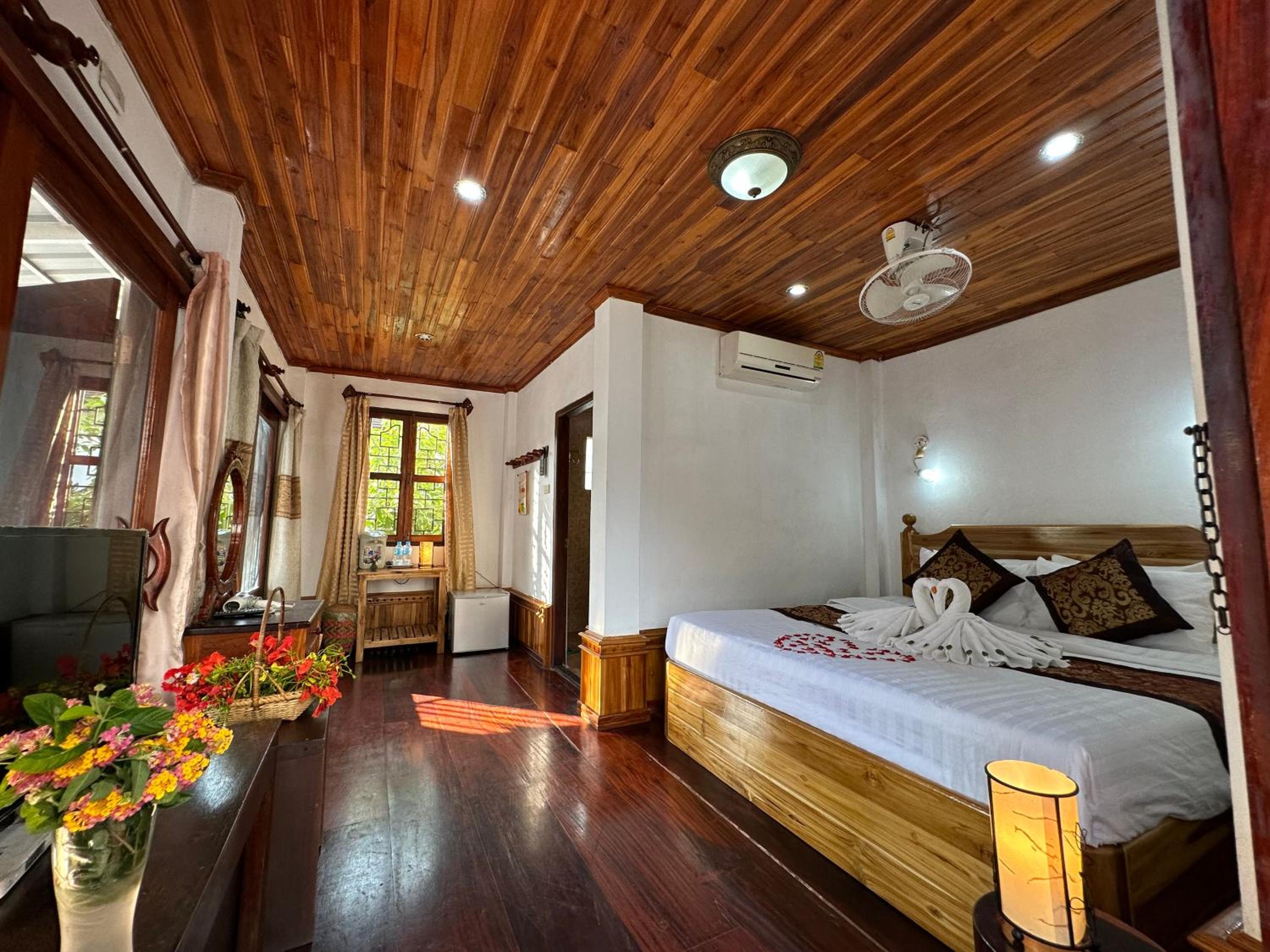 Deluxe Double Room with Balcony photo 3