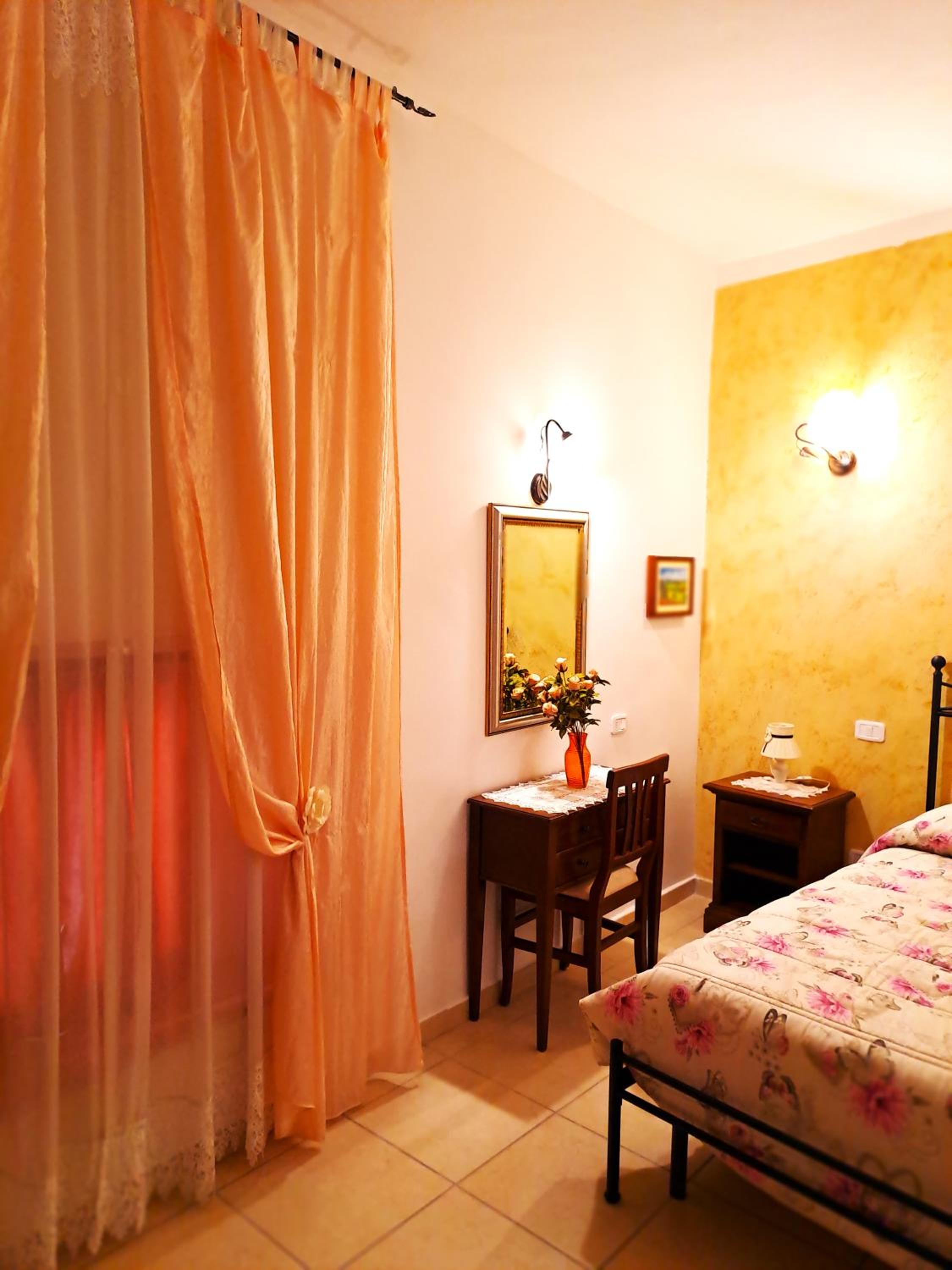 Double Room with Private External Bathroom photo 1