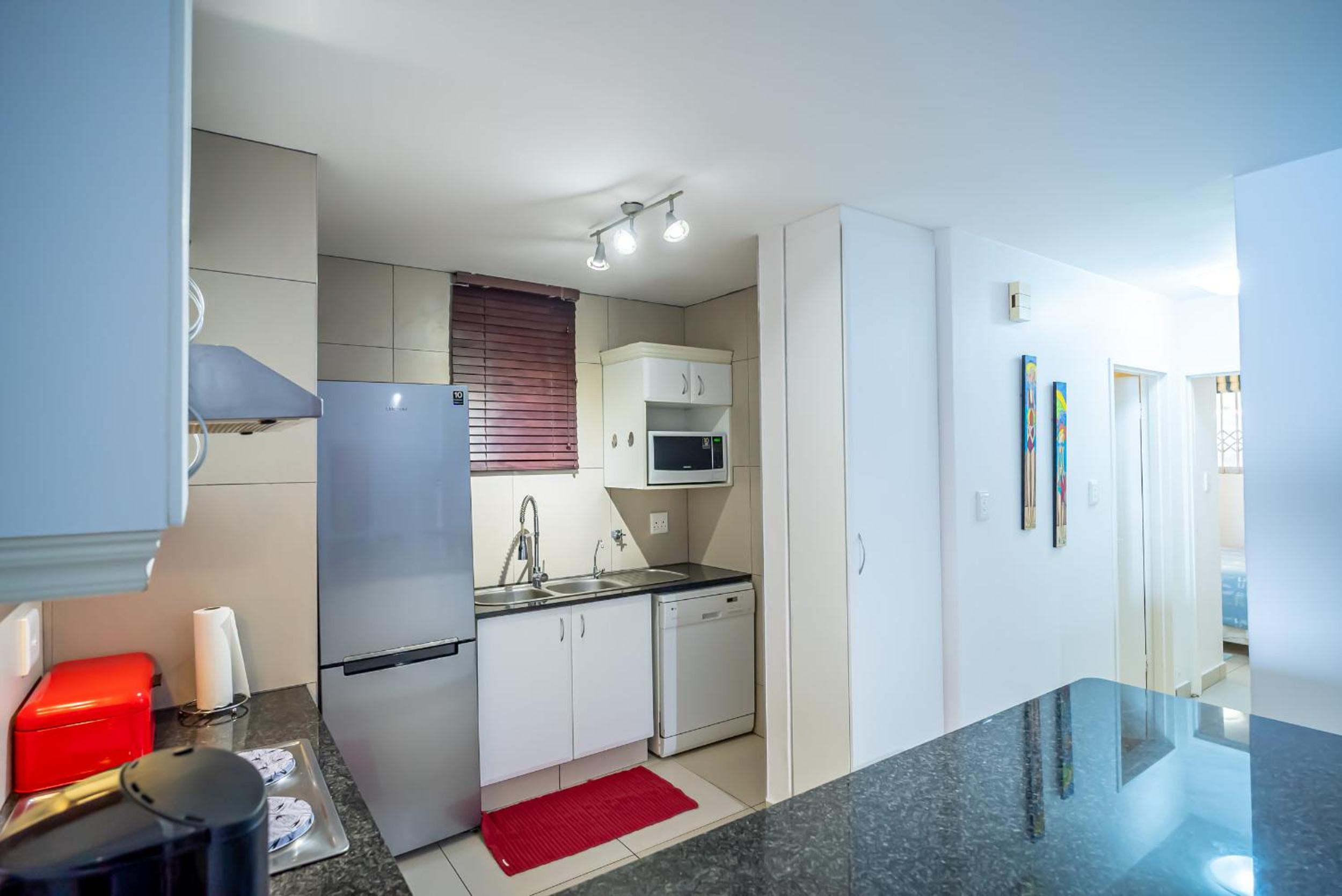 Three-Bedroom Apartment photo 2