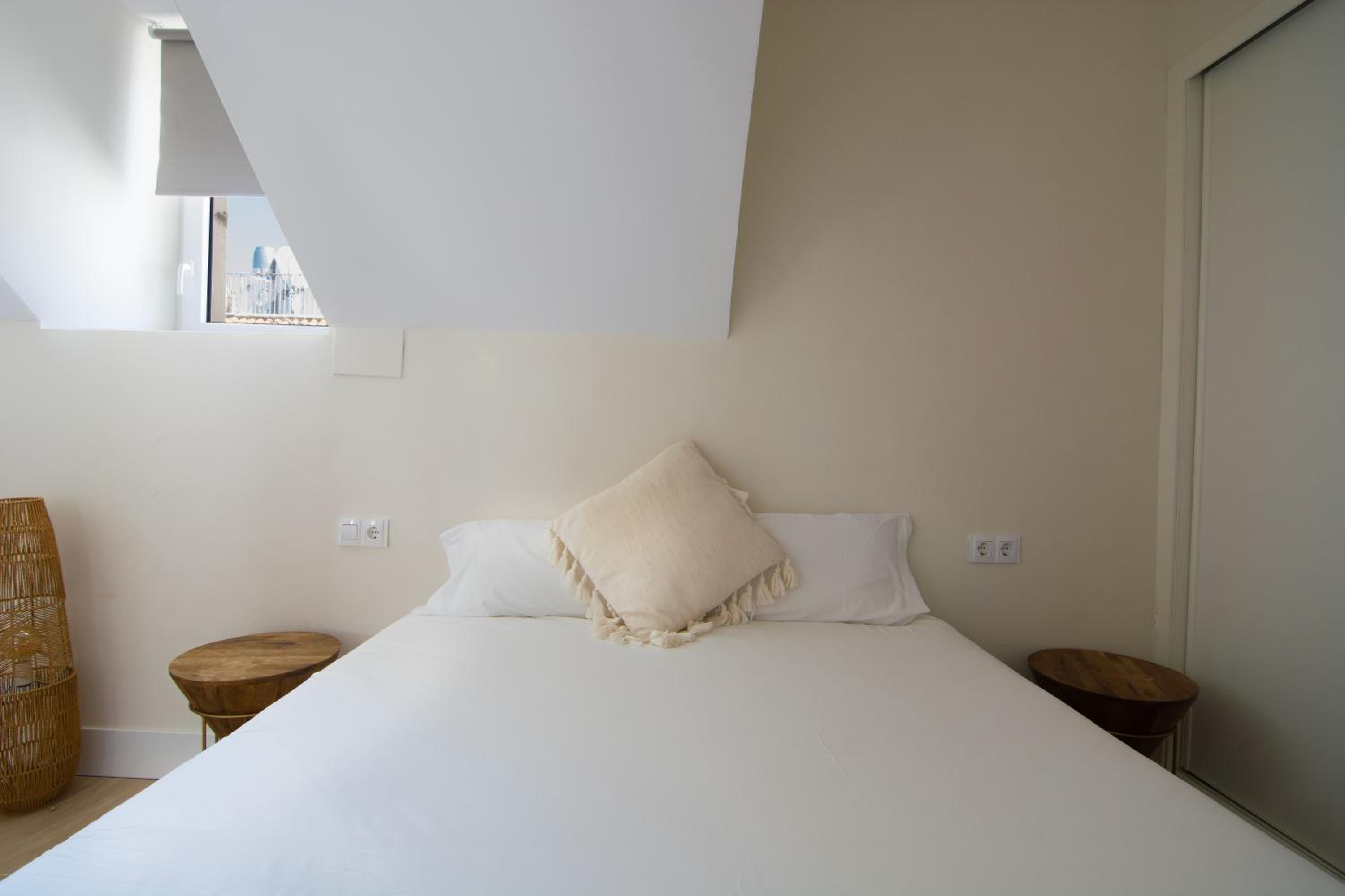 Loft Apartment - Photo 1