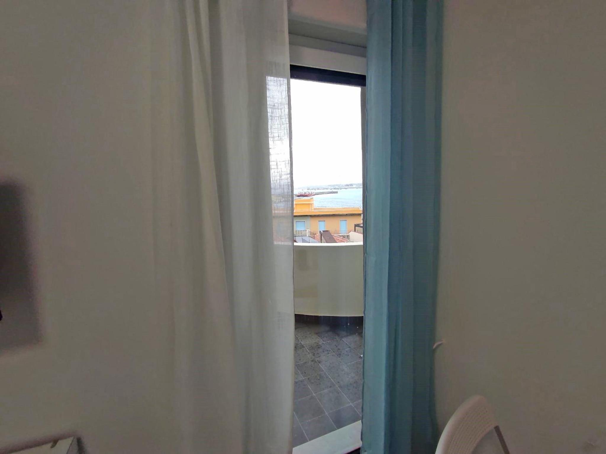 Deluxe Double Room with Sea View photo 2
