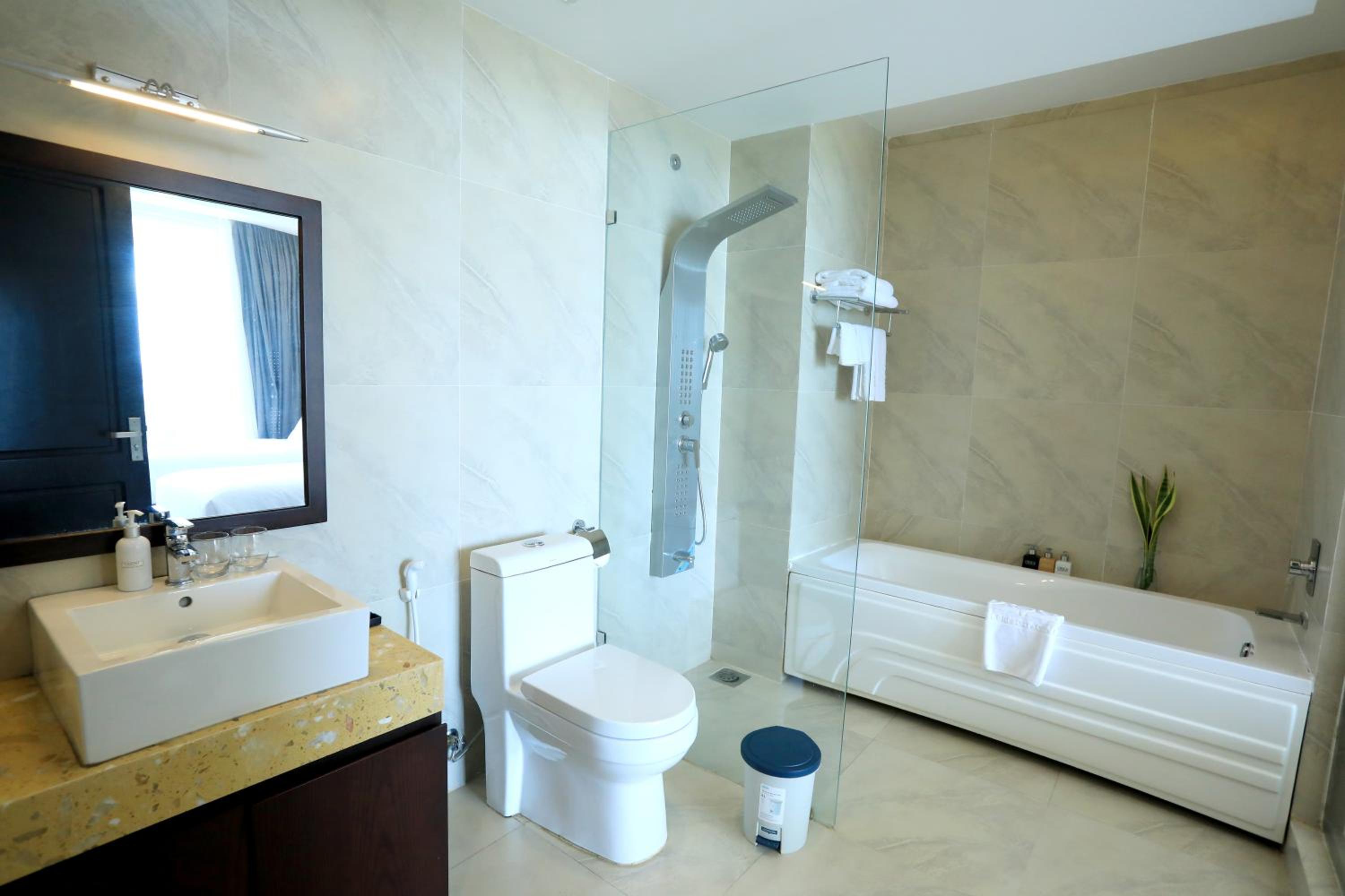 Deluxe Twin Room with Sea View photo 2