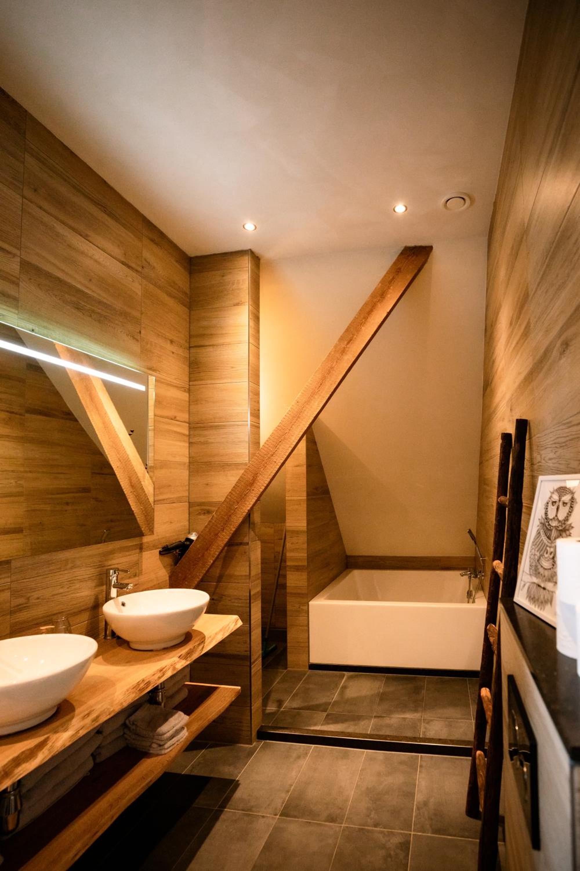 Quadruple Room with Bath photo 2