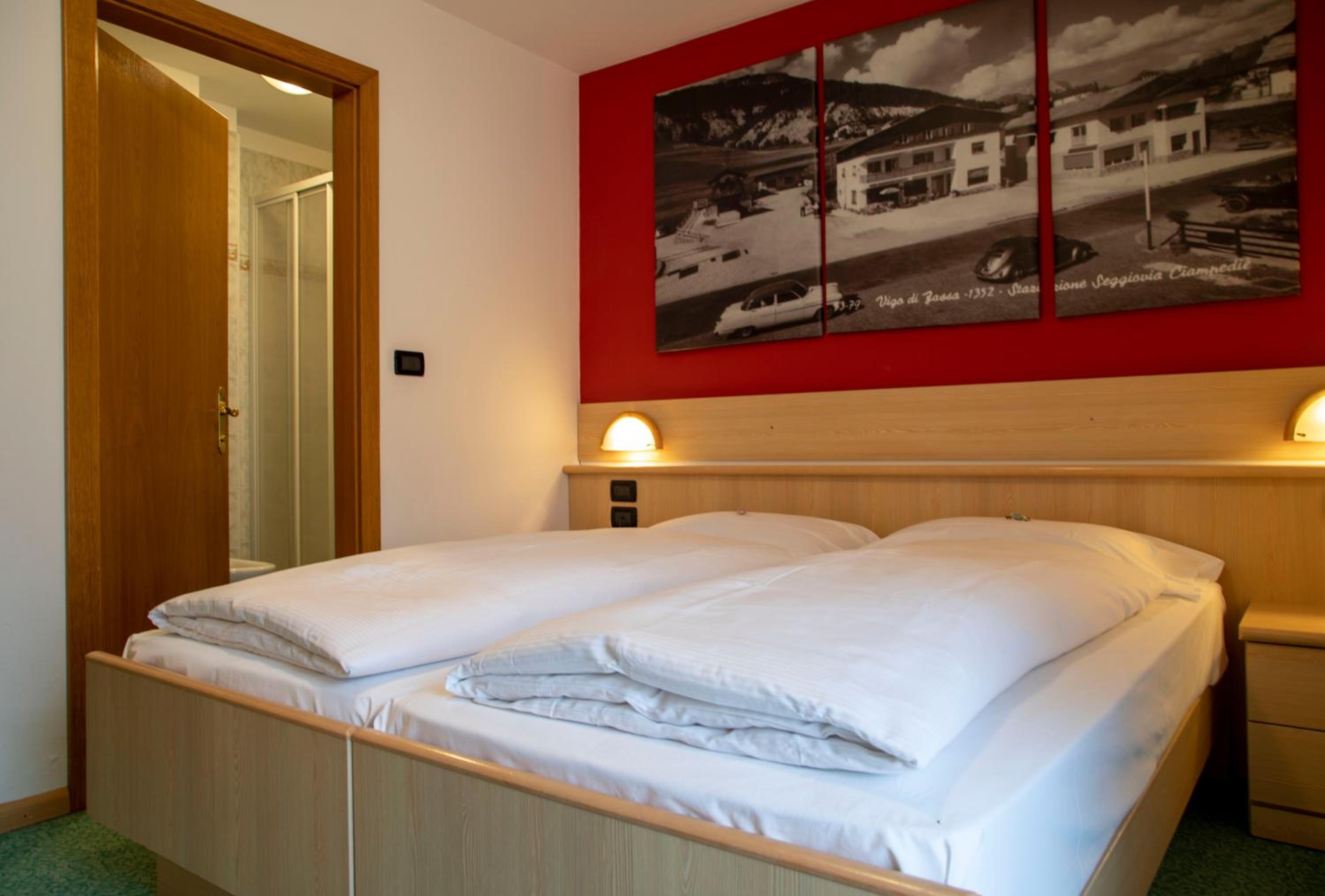 Standard Double Room - Photo 2