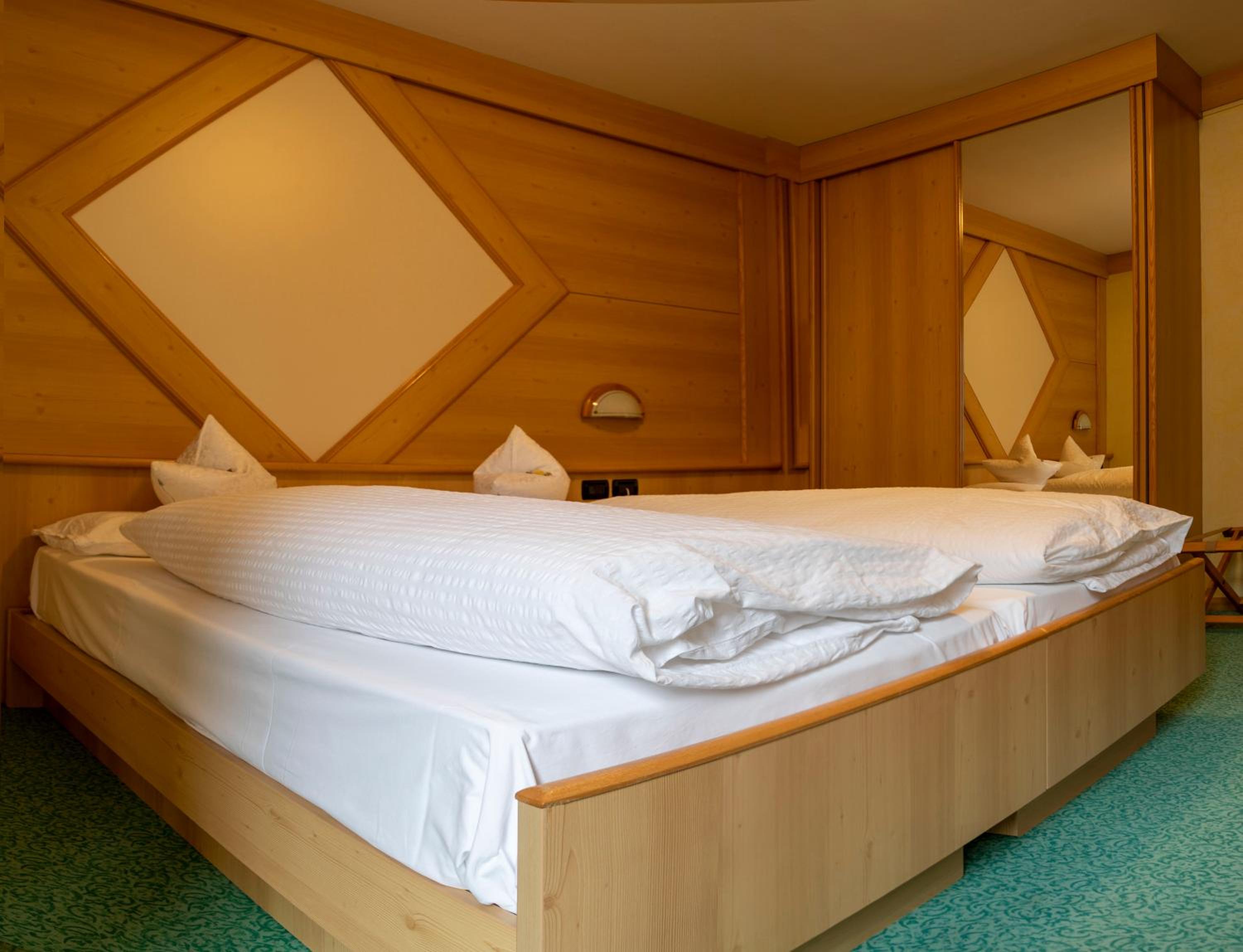 Standard Double Room - Photo 6