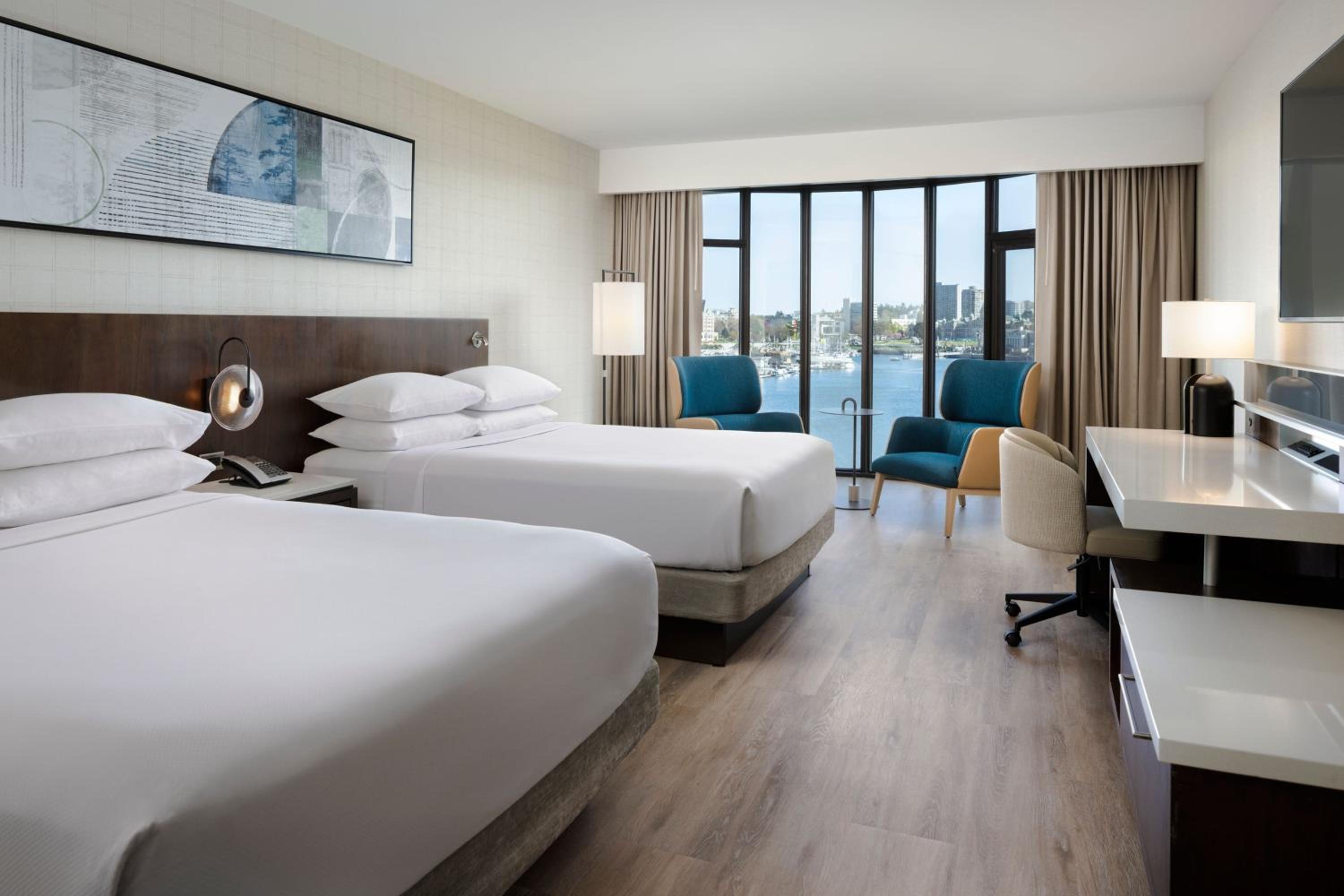 Deluxe Queen Room with Water View - Photo 1