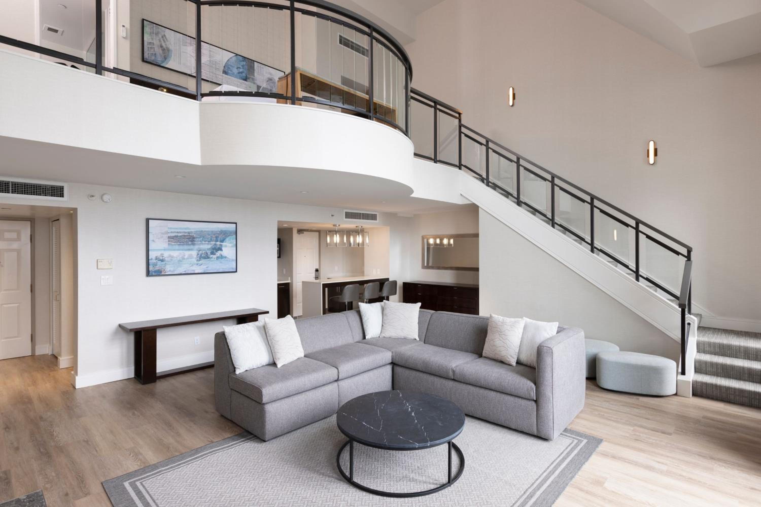 The Presidential Suite, 1 Bedroom Bi-level Suite, Water view photo 1