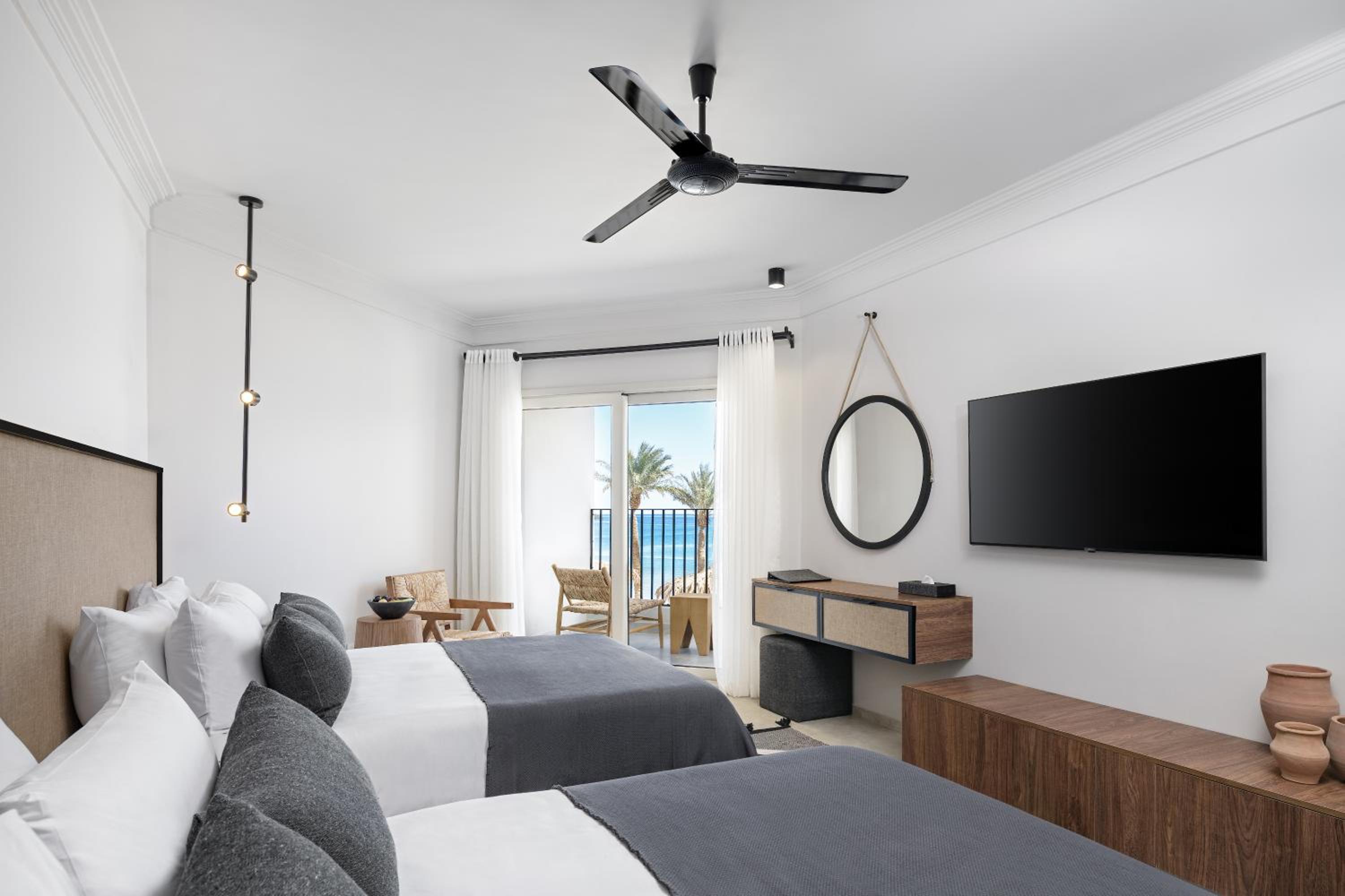 Two Bedroom Chalet - Sea Front - Photo 1