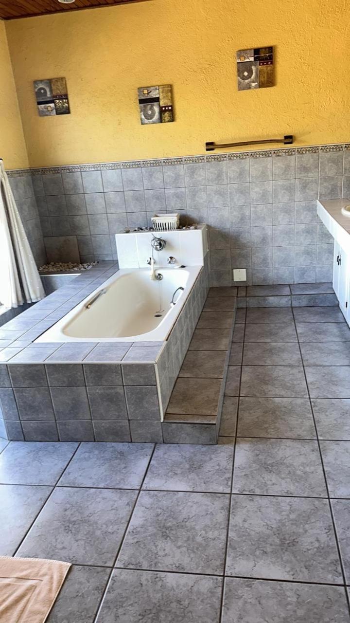 Executive Suite photo 2