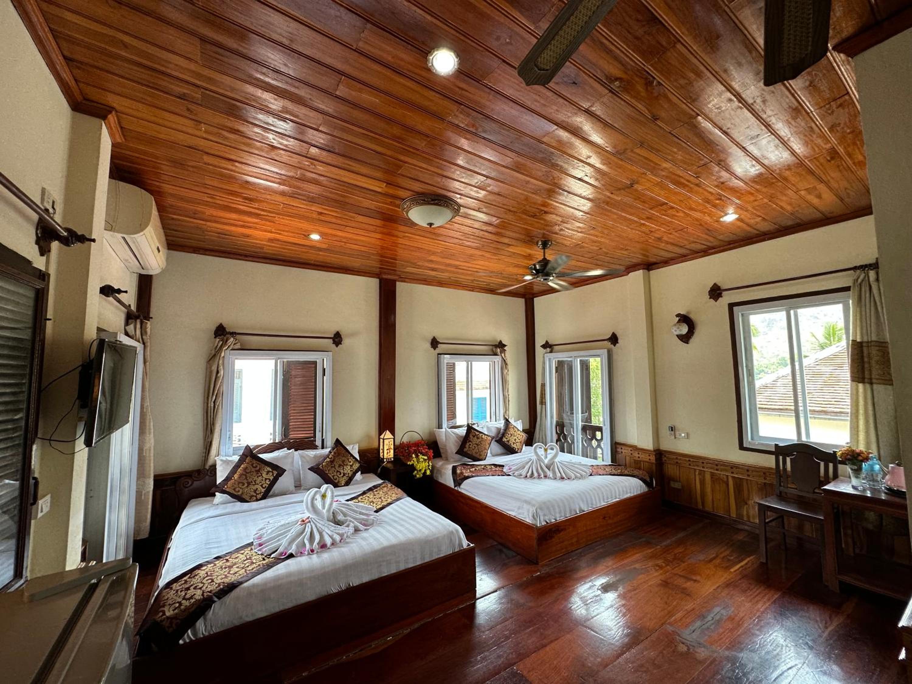 Deluxe Family Suite photo 1