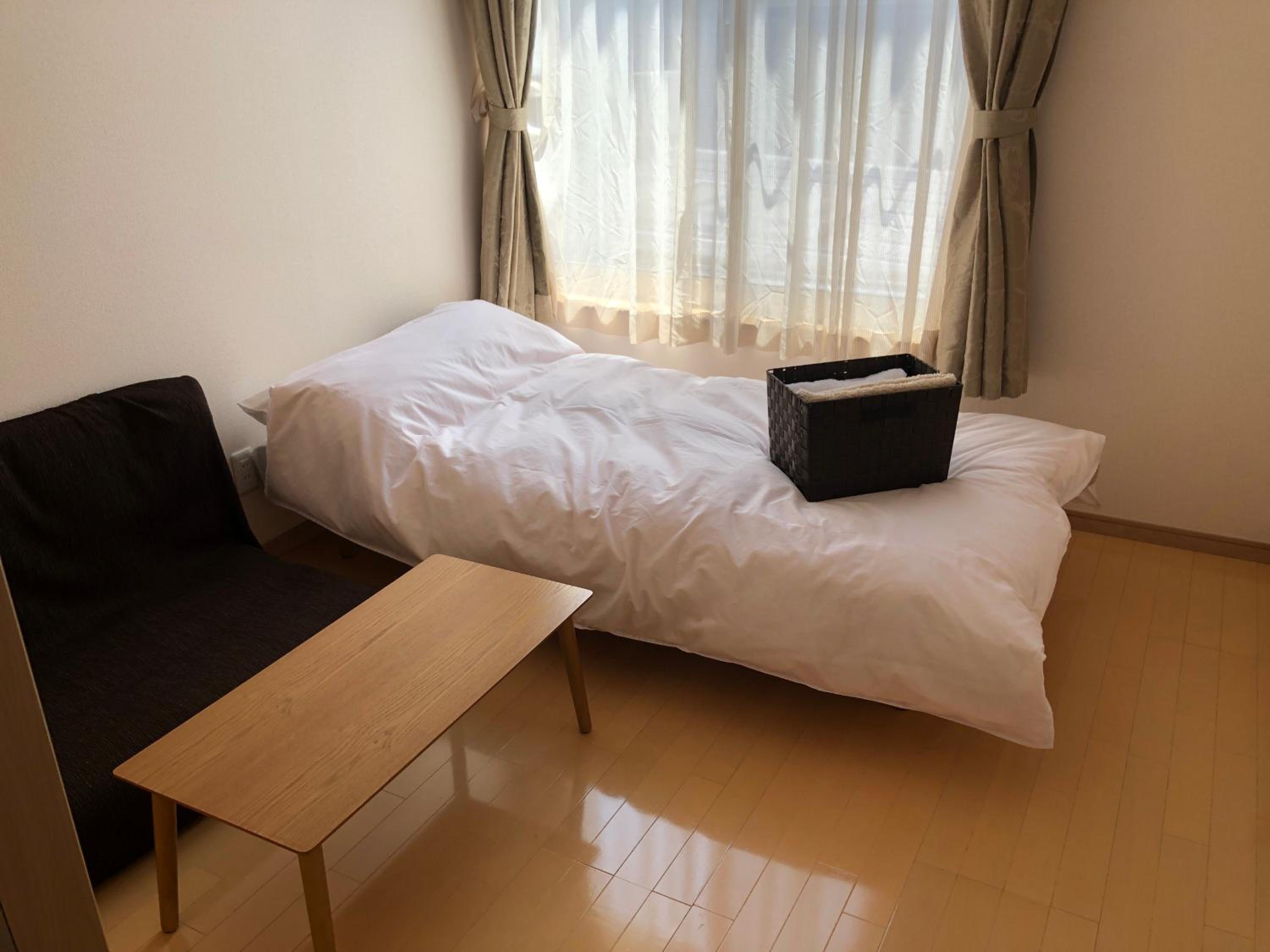 Small Double Room - Photo 1