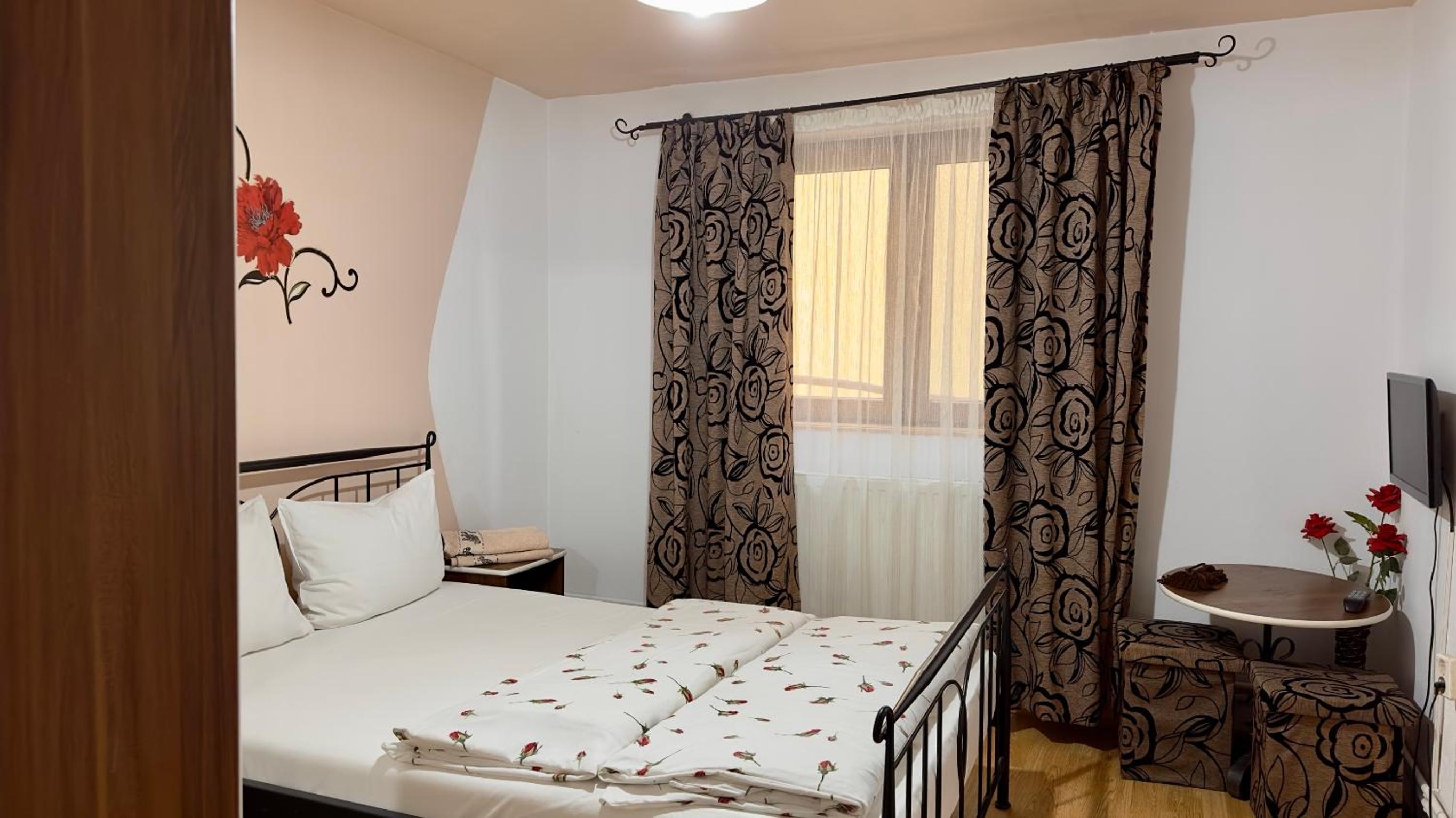 Double or Twin Room photo 1